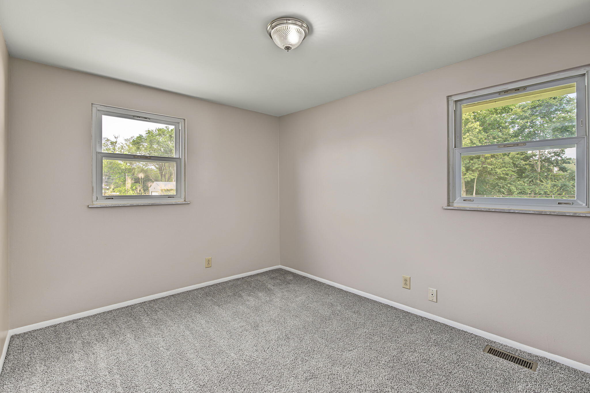 3746 Marion Drive Property Photo 19