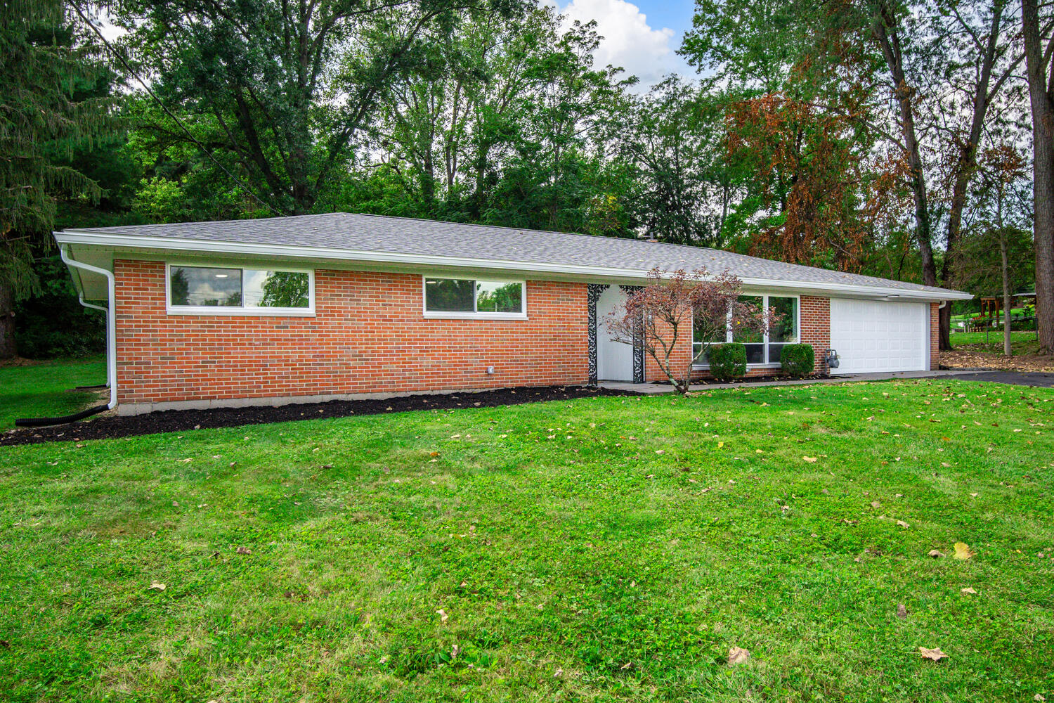 2743 Ironwood Drive Property Photo 3