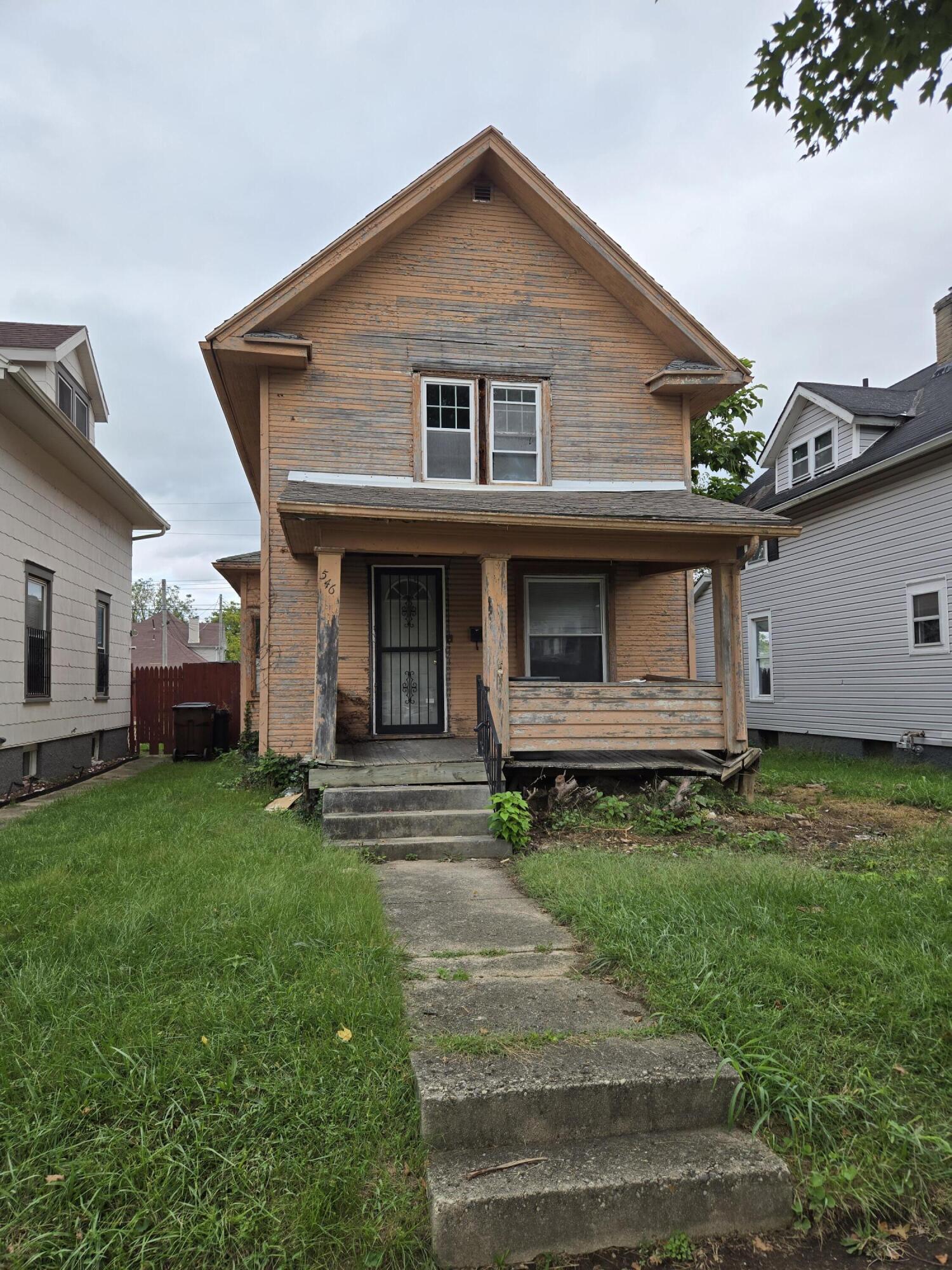 546 E Rose Street Property Photo 1
