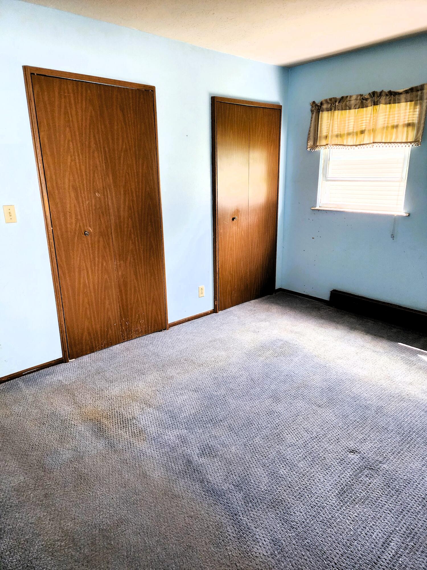 642 E 3rd Street Property Photo 14