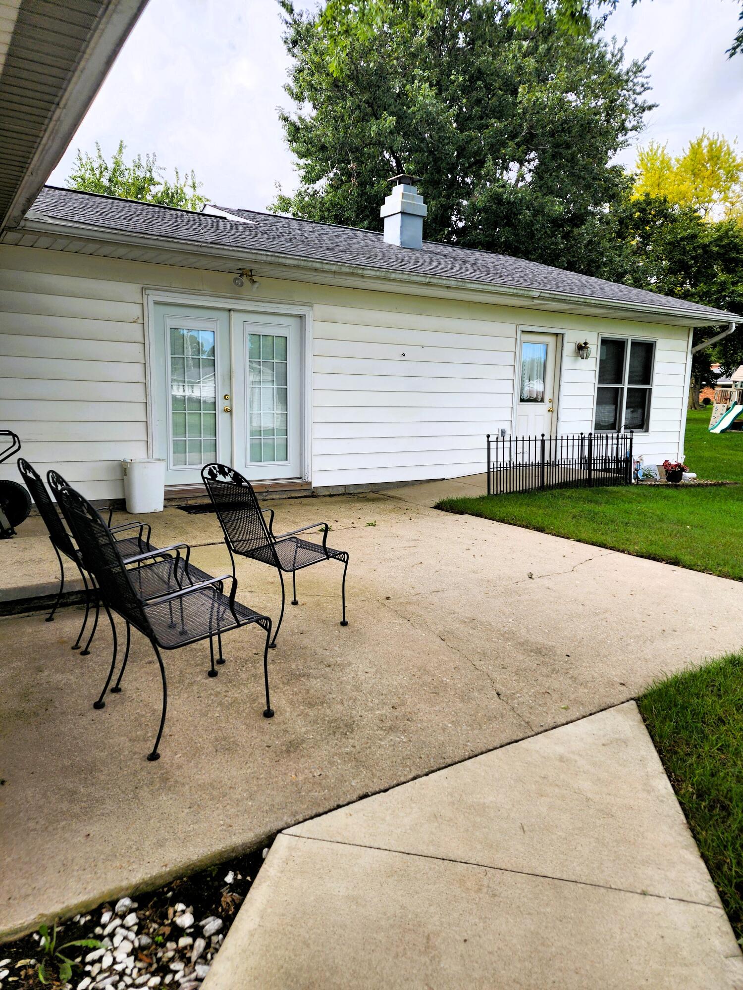 642 E 3rd Street Property Photo 30