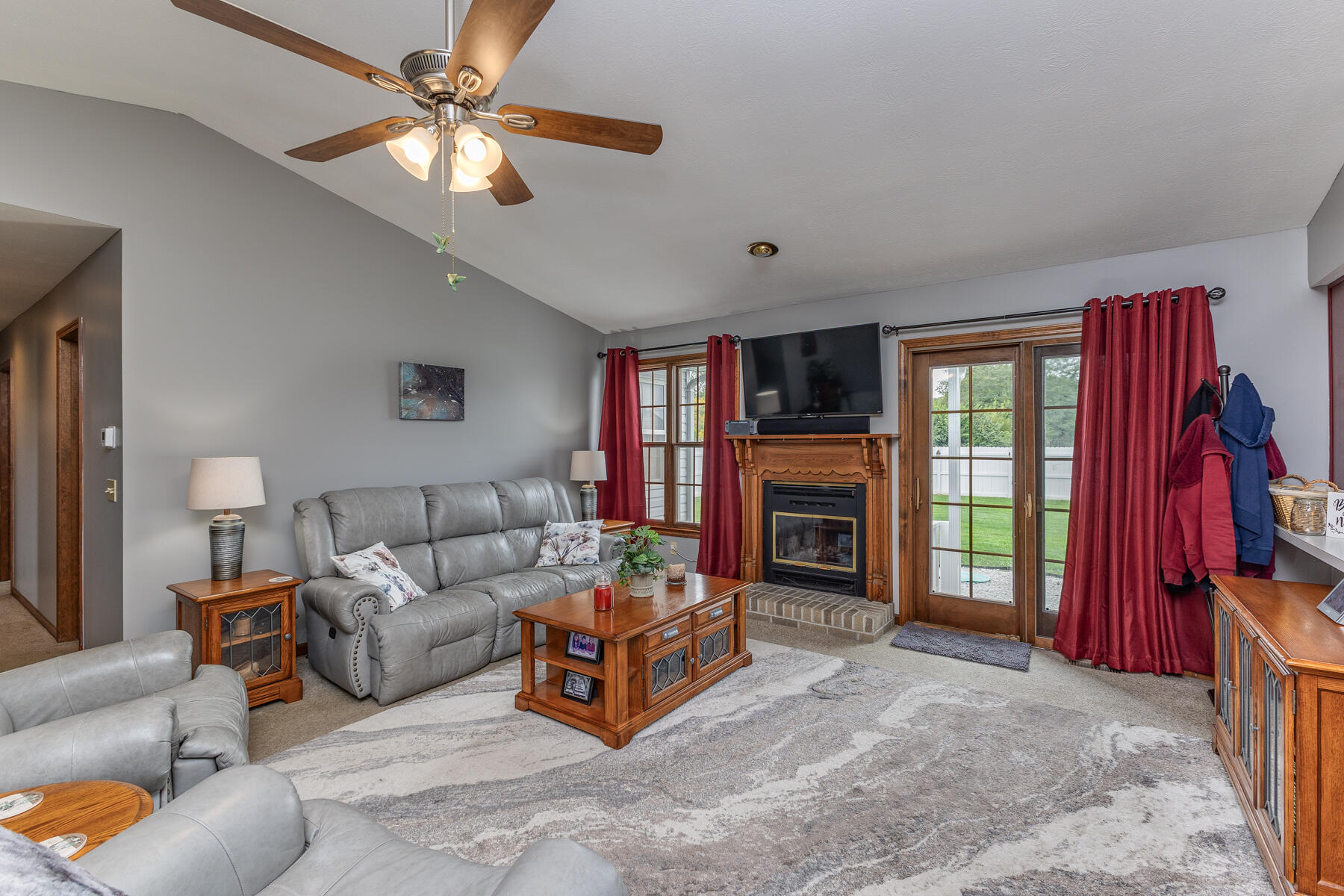 5373 Upper Valley Pike Property Photo 8