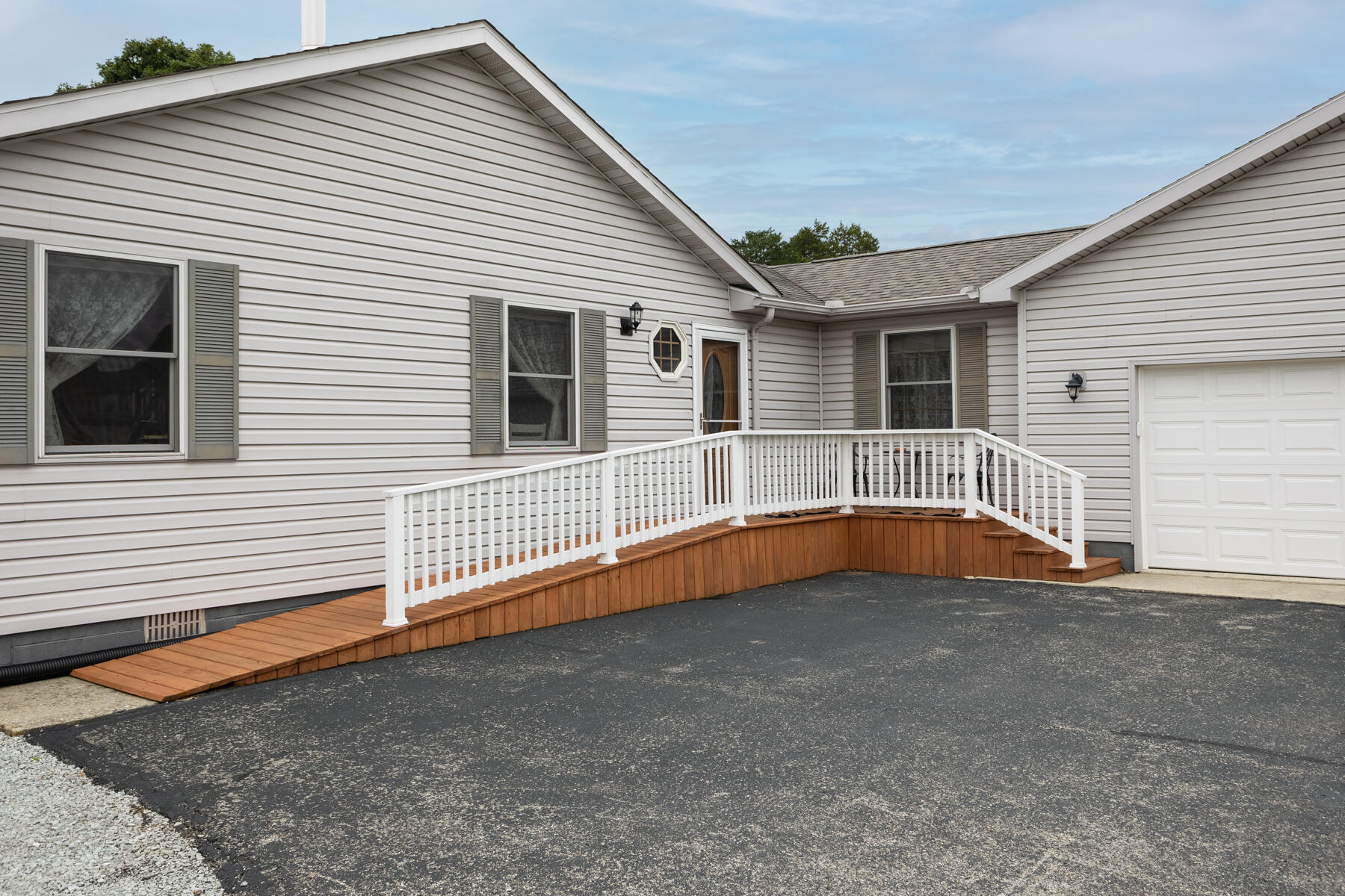 5373 Upper Valley Pike Property Photo 46