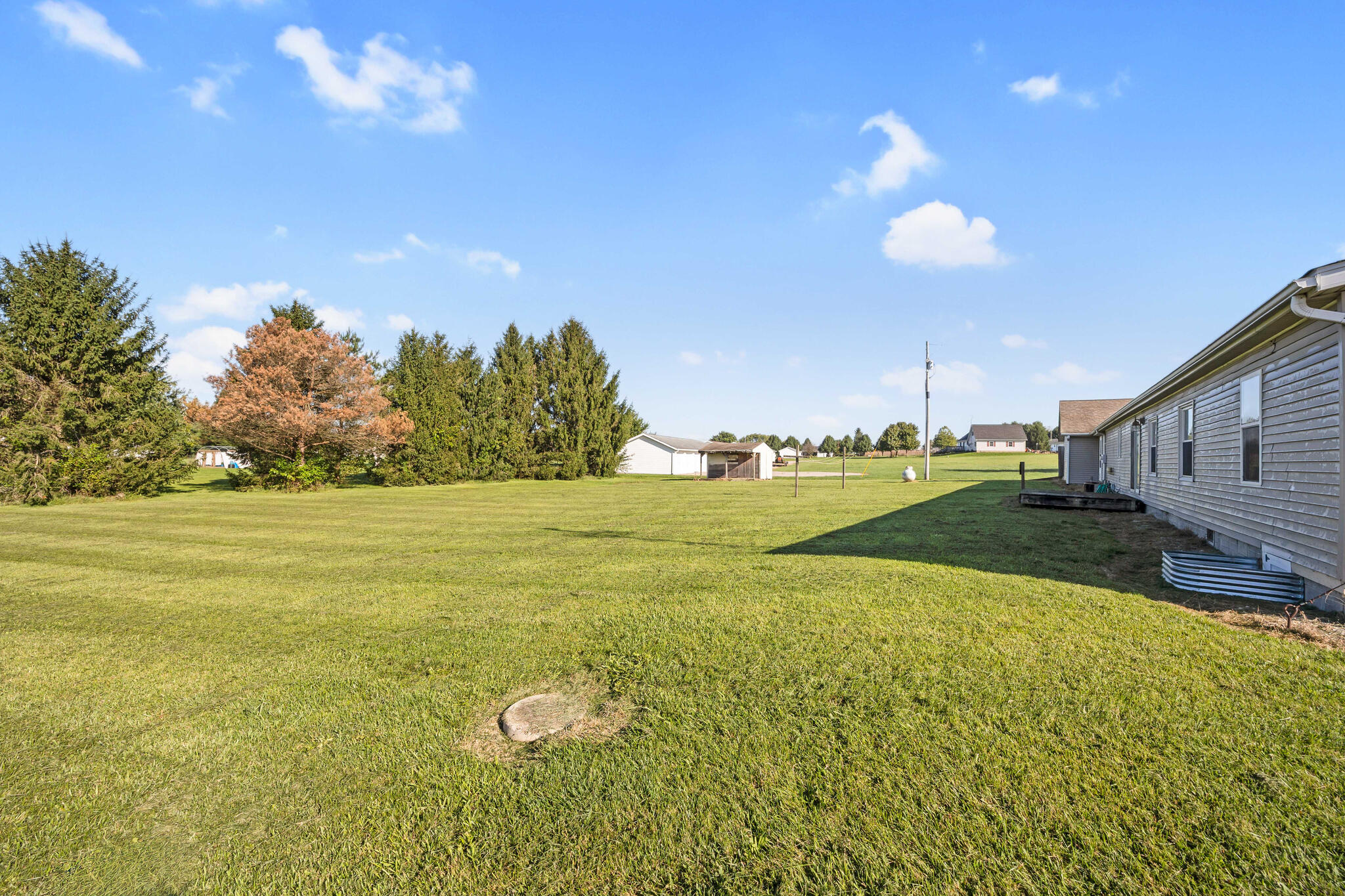 8712 County Road 11 Property Photo 6