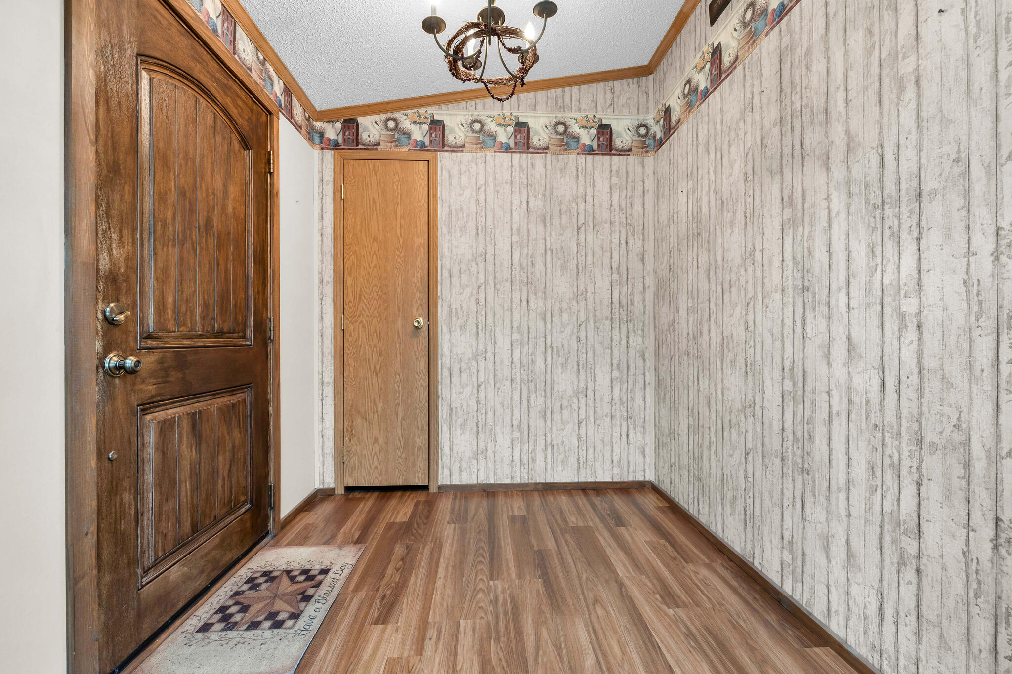 8712 County Road 11 Property Photo 15