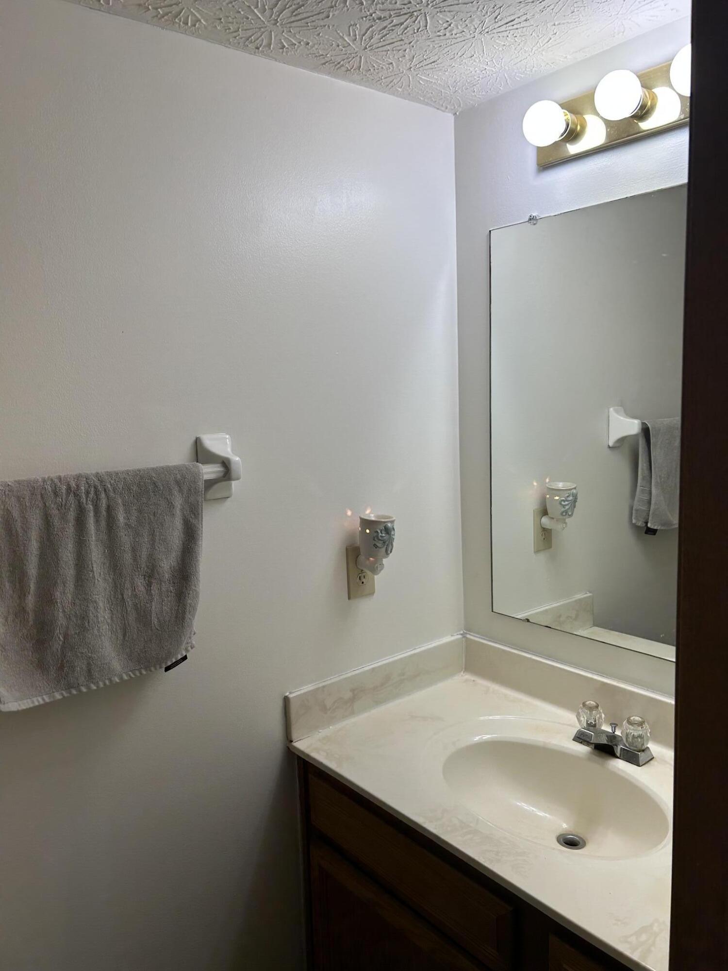 1065 E Margate Circle Property Photo 4