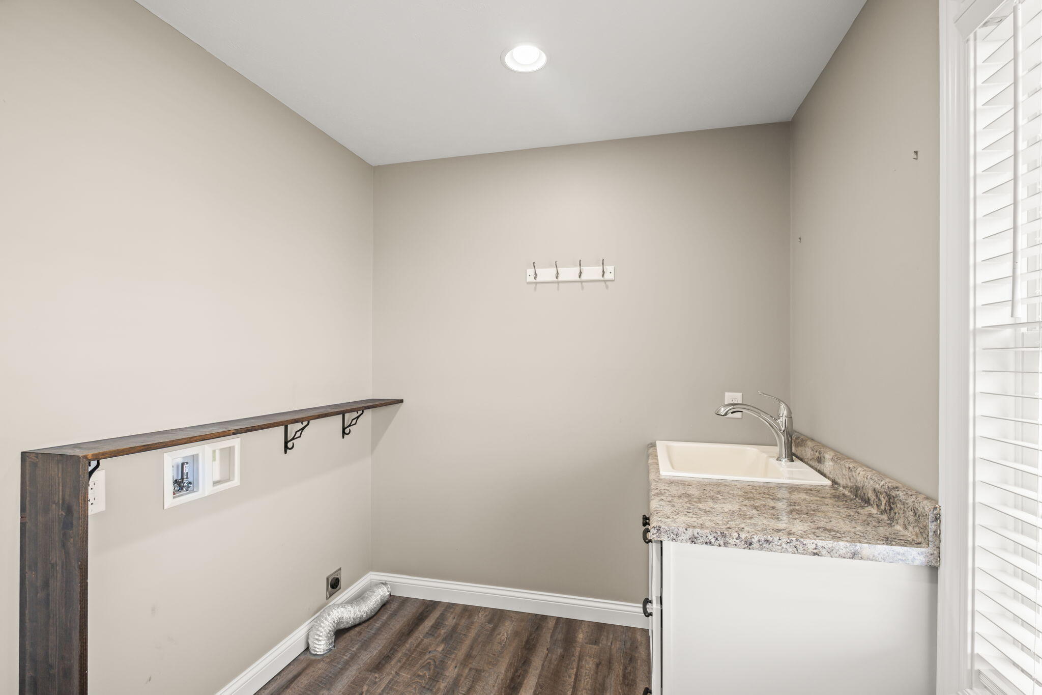 111 Timber Trail Property Photo 15