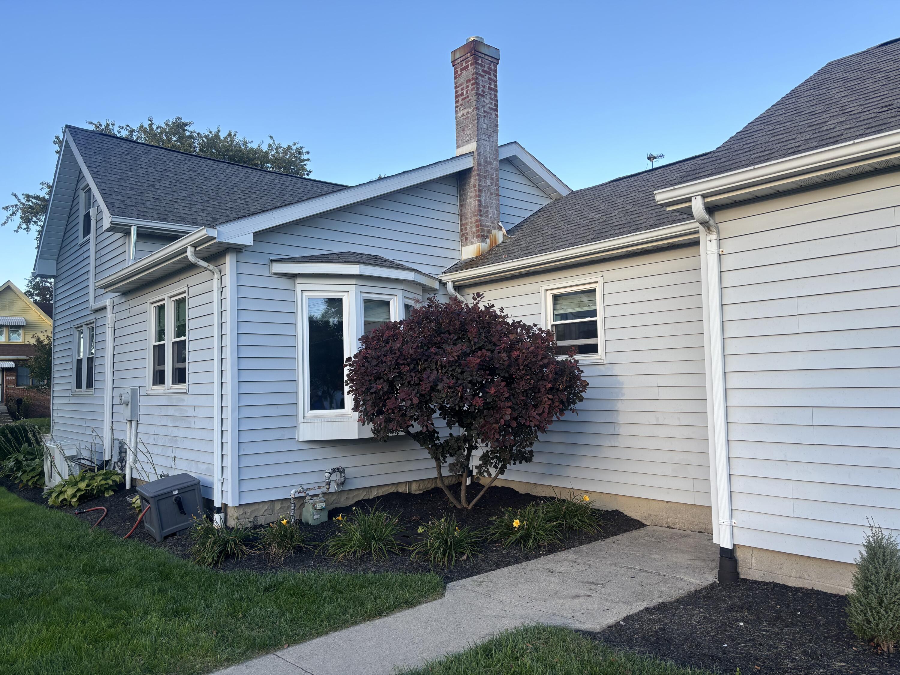 303 E South Street Property Photo 4