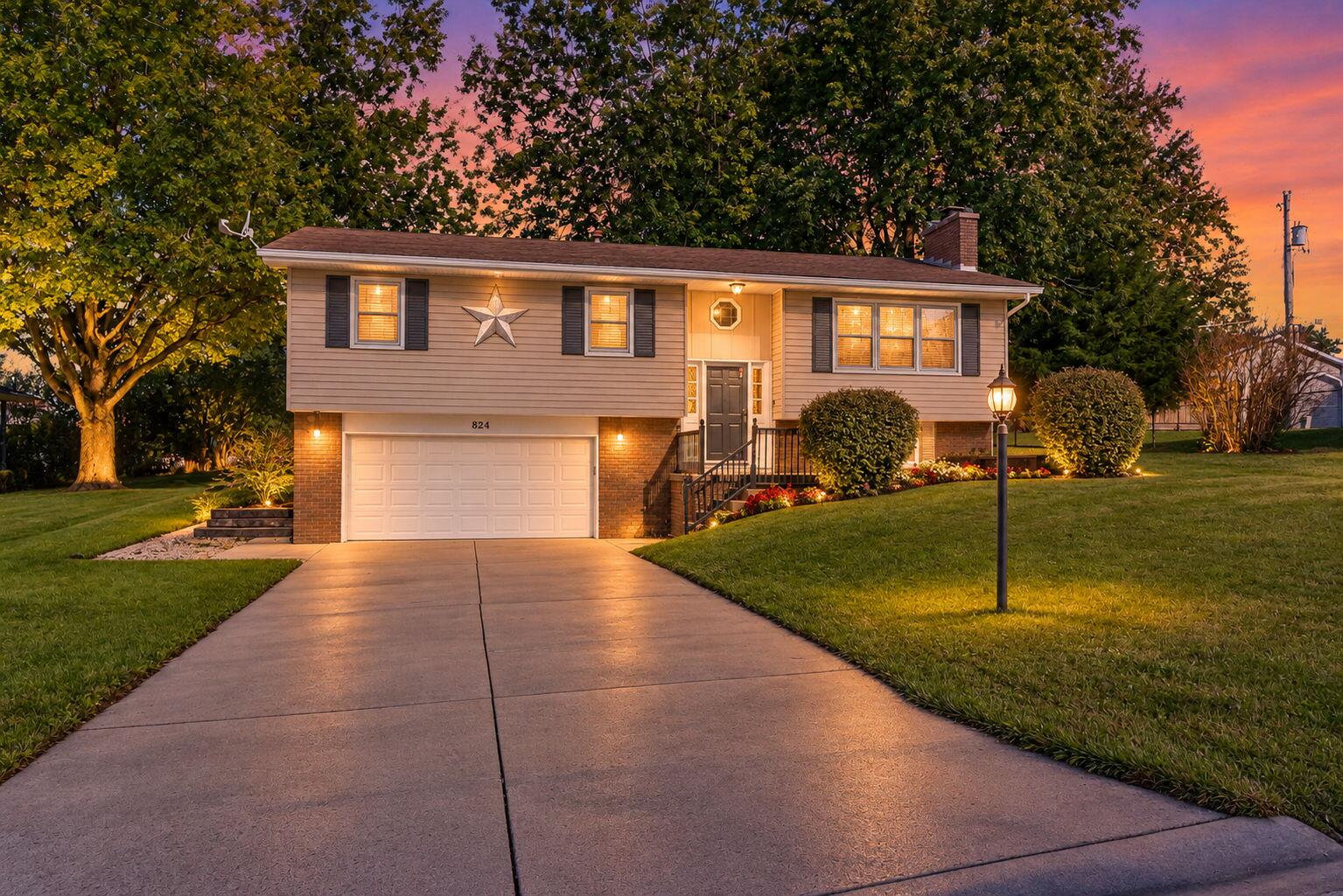 824 Ridgeview Drive Property Photo 1