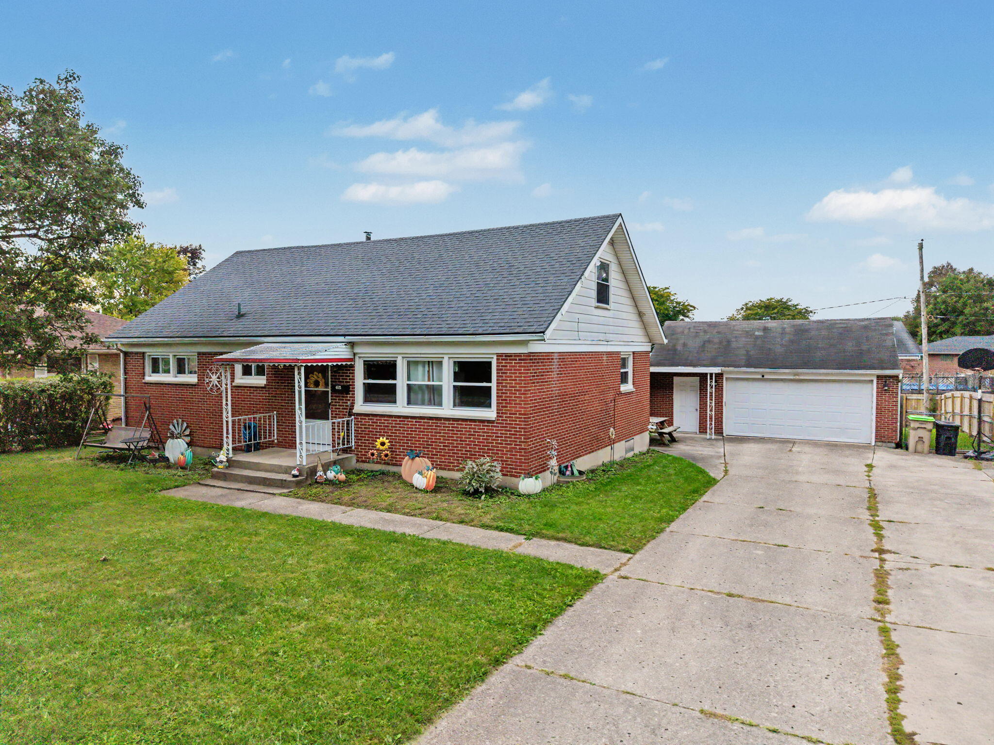4143 Middle Urbana Road Property Photo 1