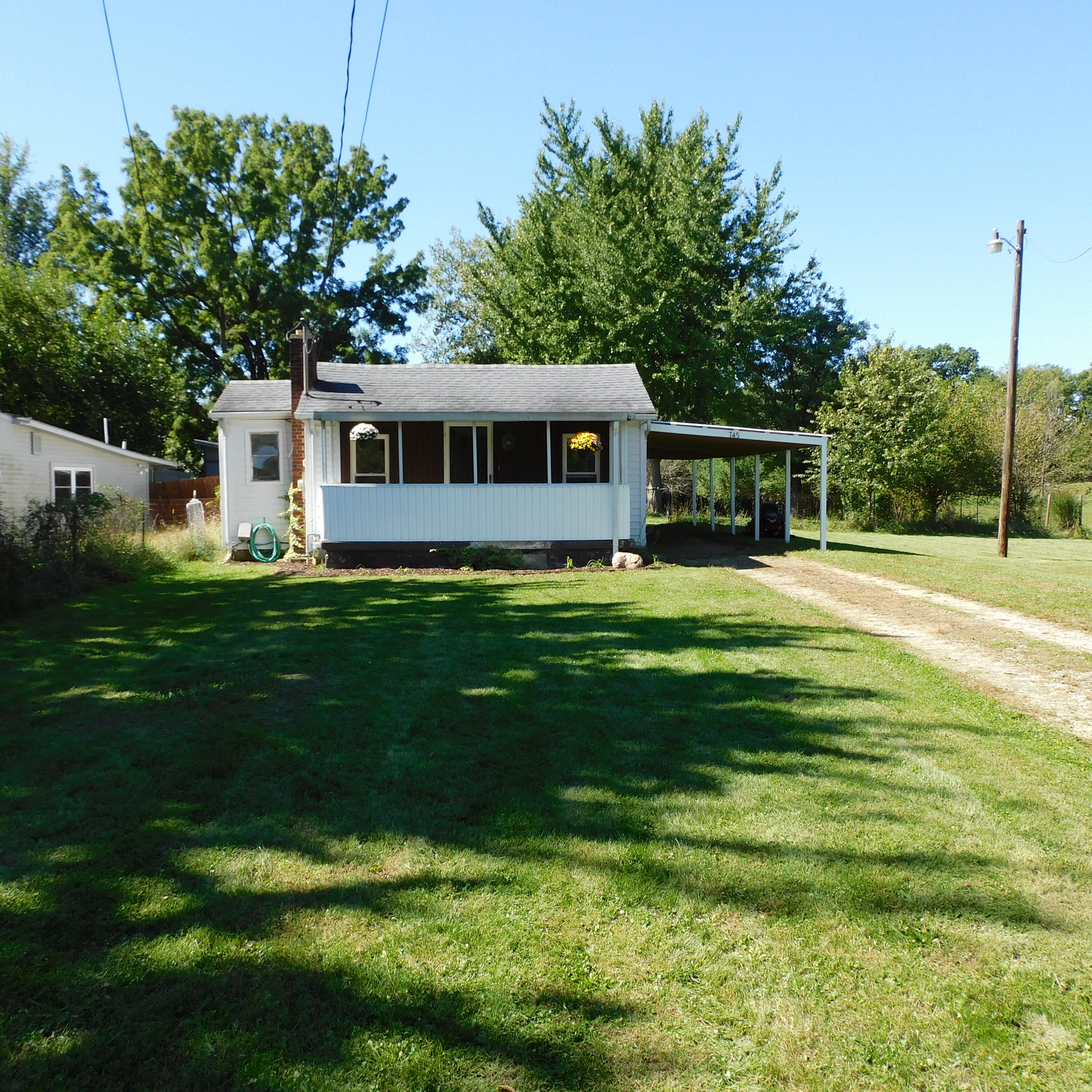 745 N Buckeye Avenue Property Photo 1