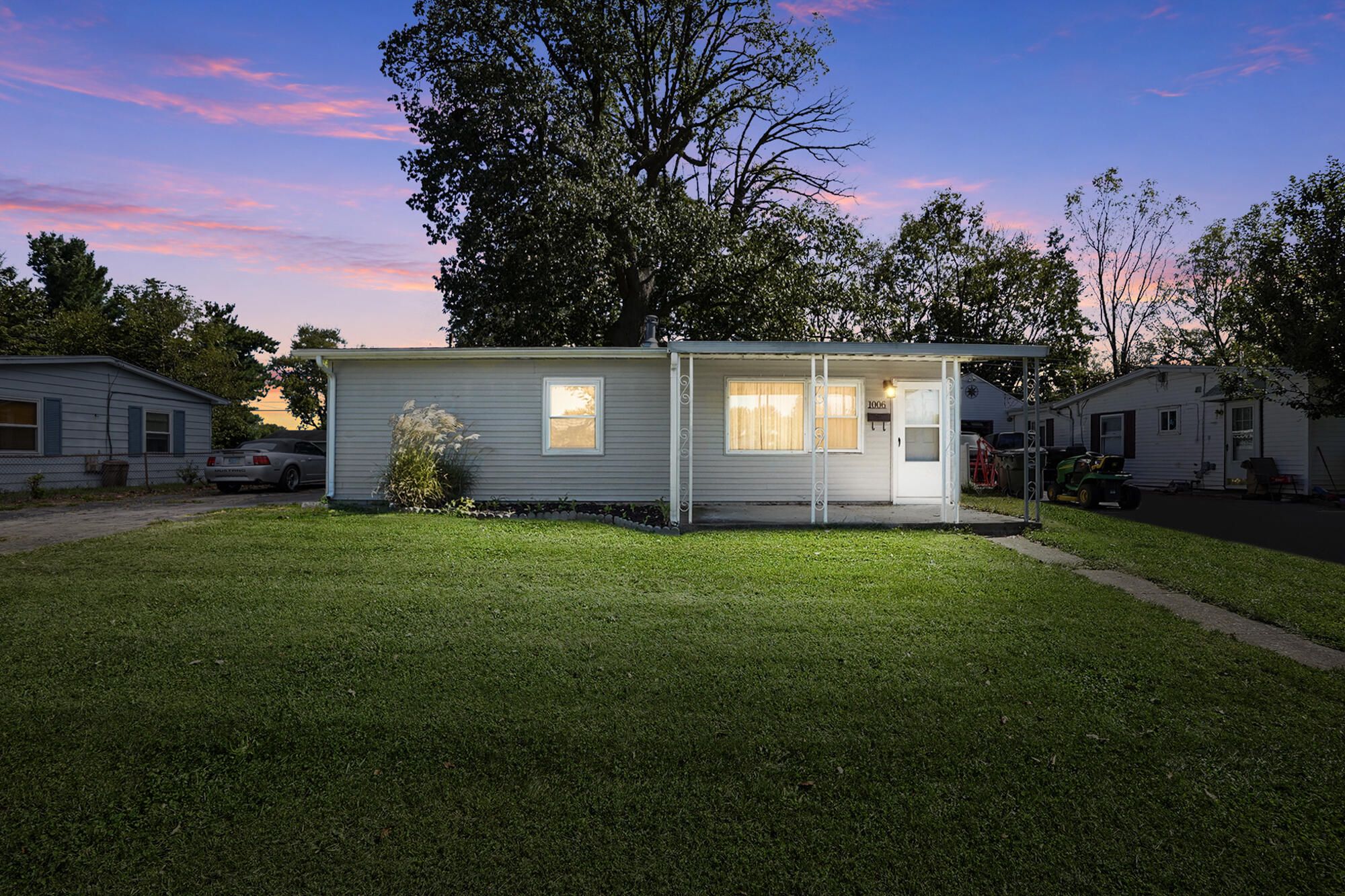 1006 N Scott Street Property Photo 1