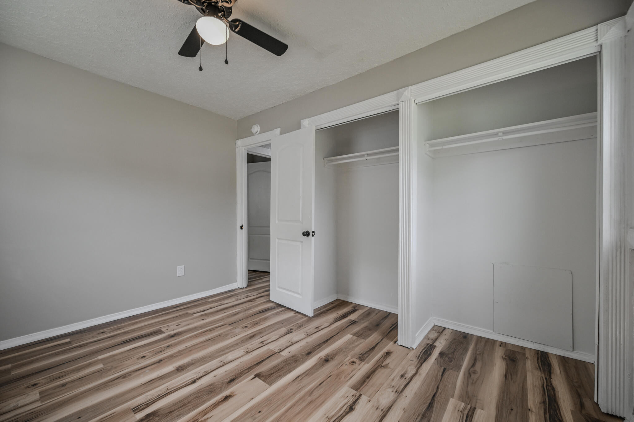 1055 Heard Avenue Property Photo 15