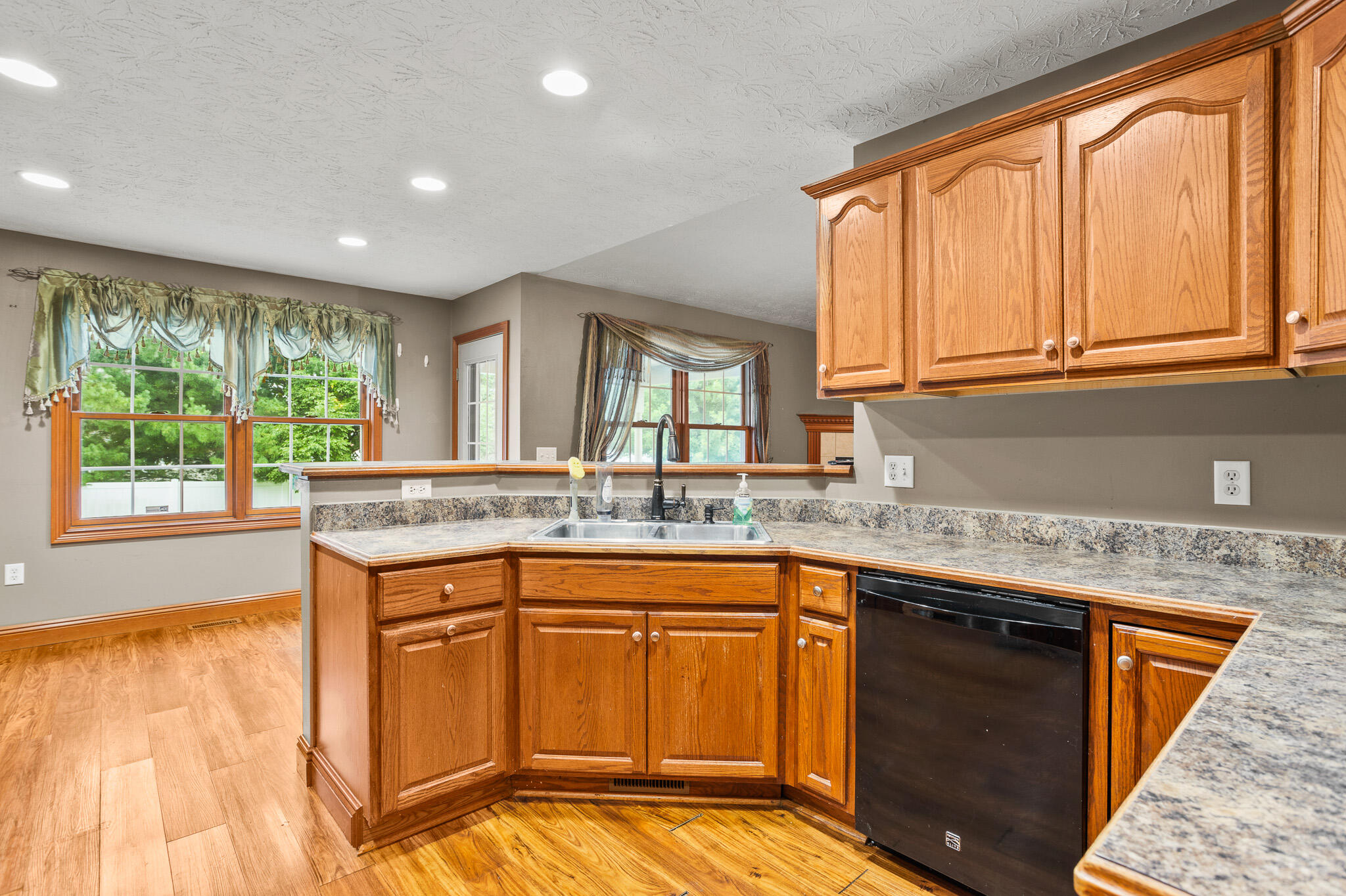 1111 Arbor Lane Property Photo 14