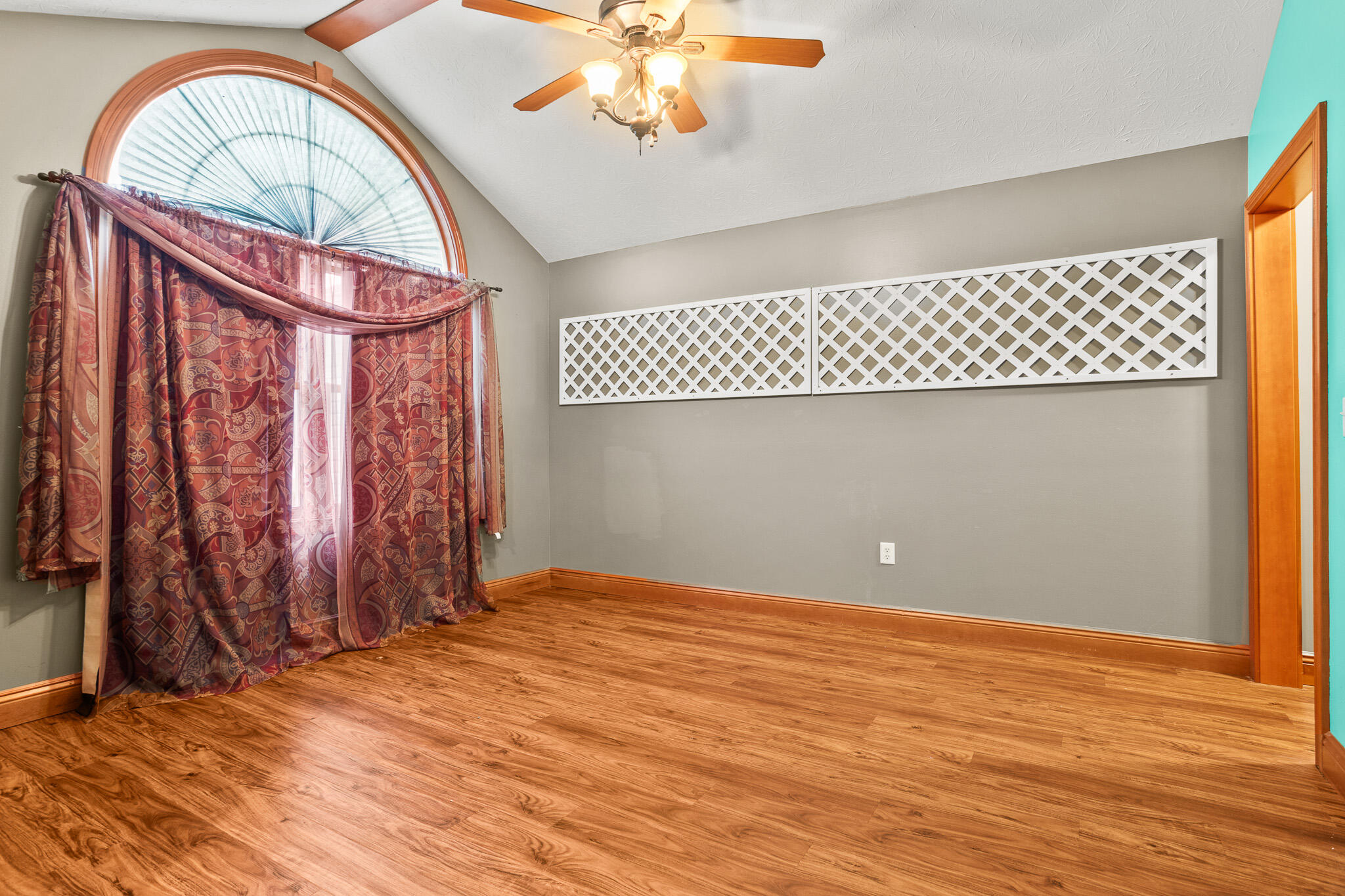 1111 Arbor Lane Property Photo 19