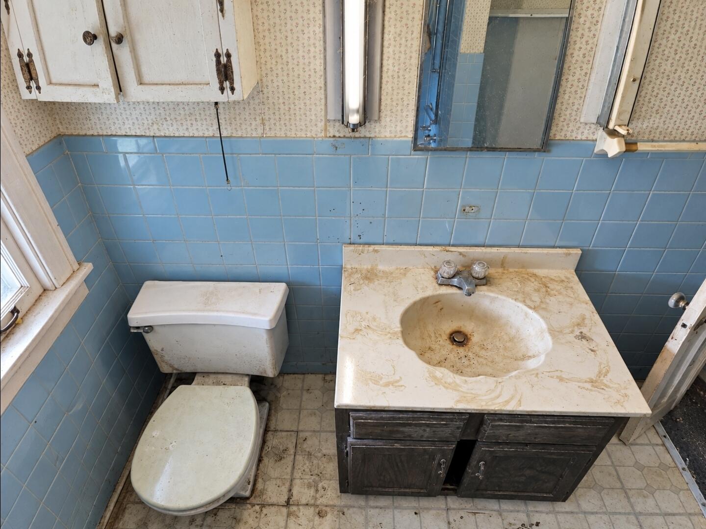 419 S Clairmont Avenue Property Photo 13