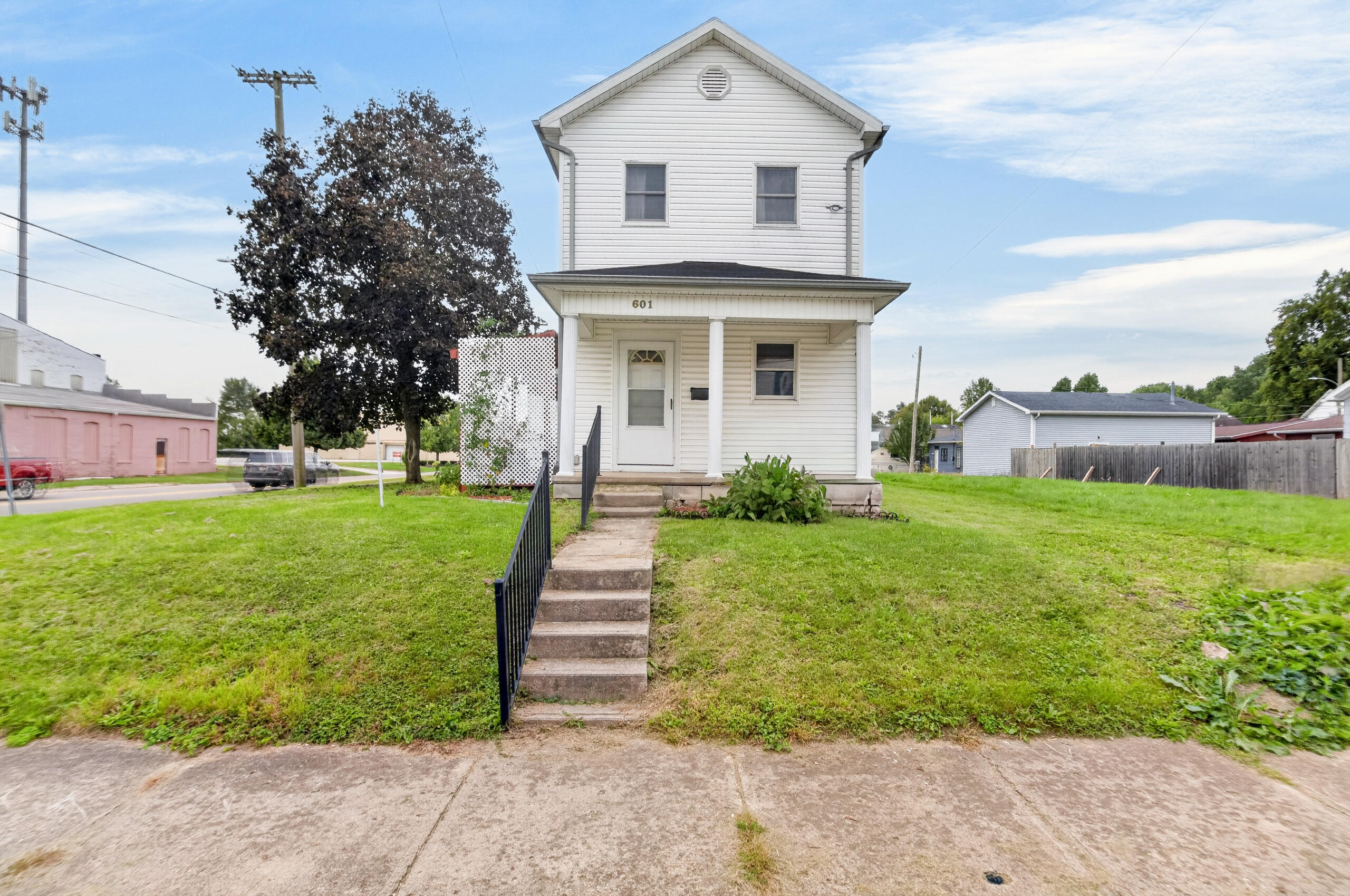601 Young Street Property Photo