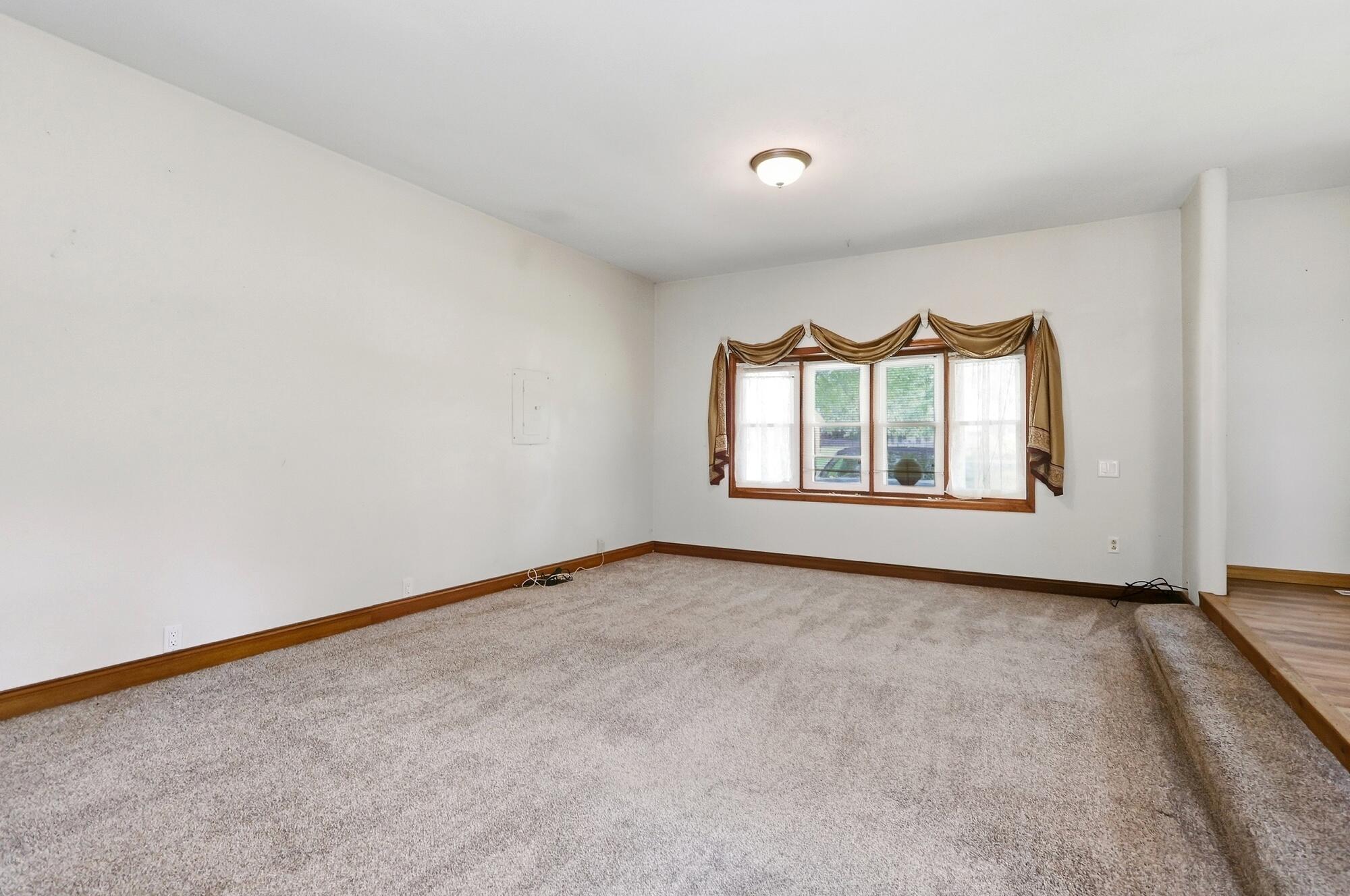 247 West Drive Property Photo 10