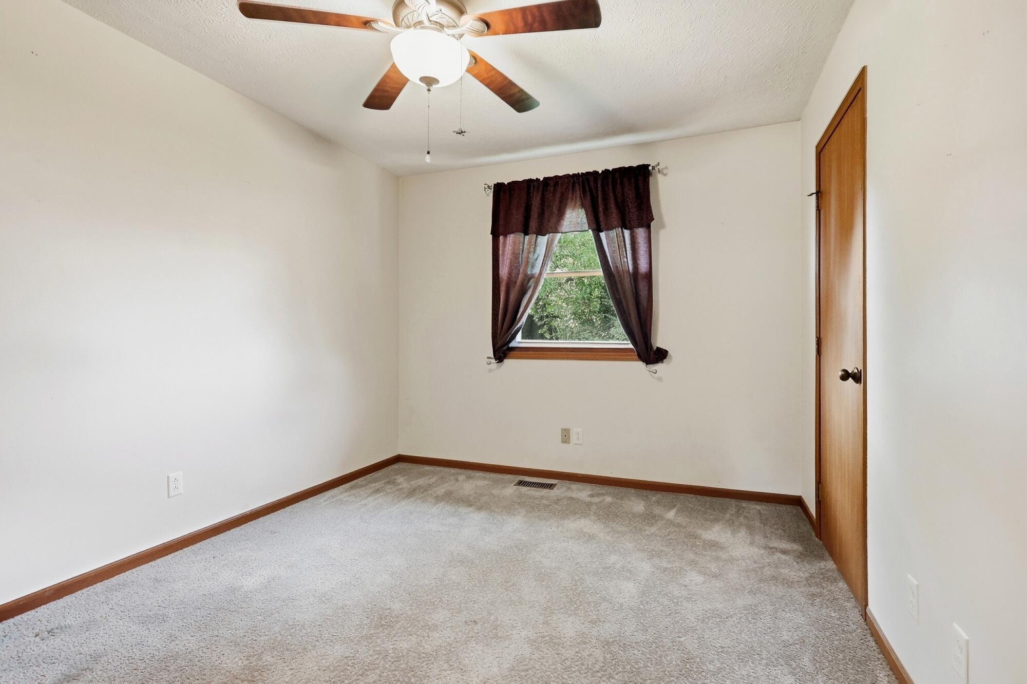247 West Drive Property Photo 19