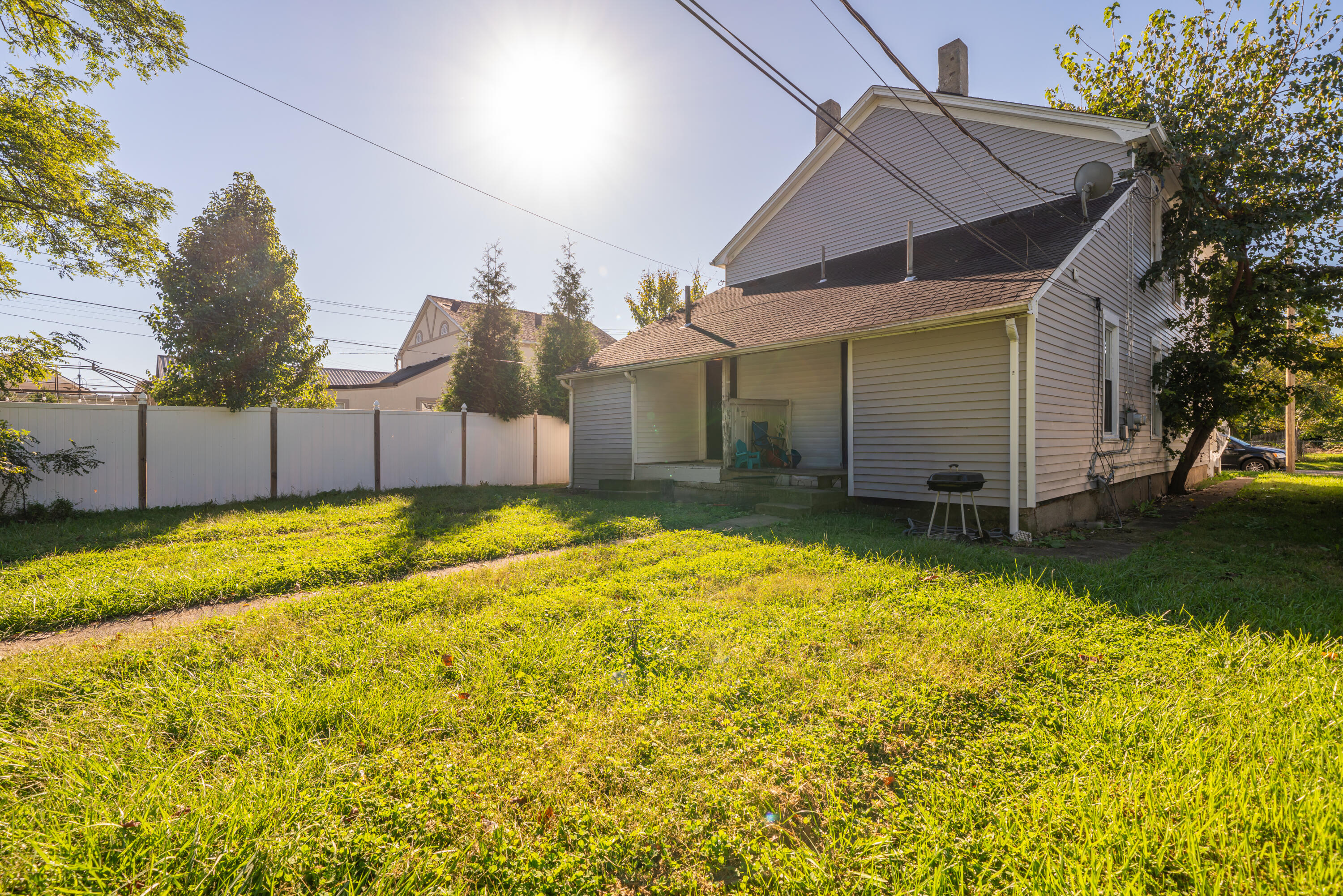 1713-1715 Mack Avenue Property Photo 30