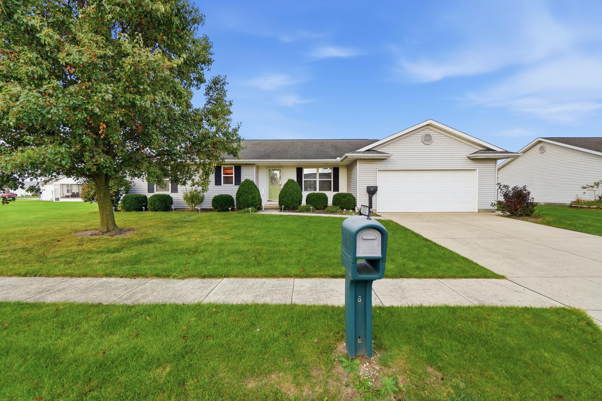 923 Sunrise Drive Property Photo 1