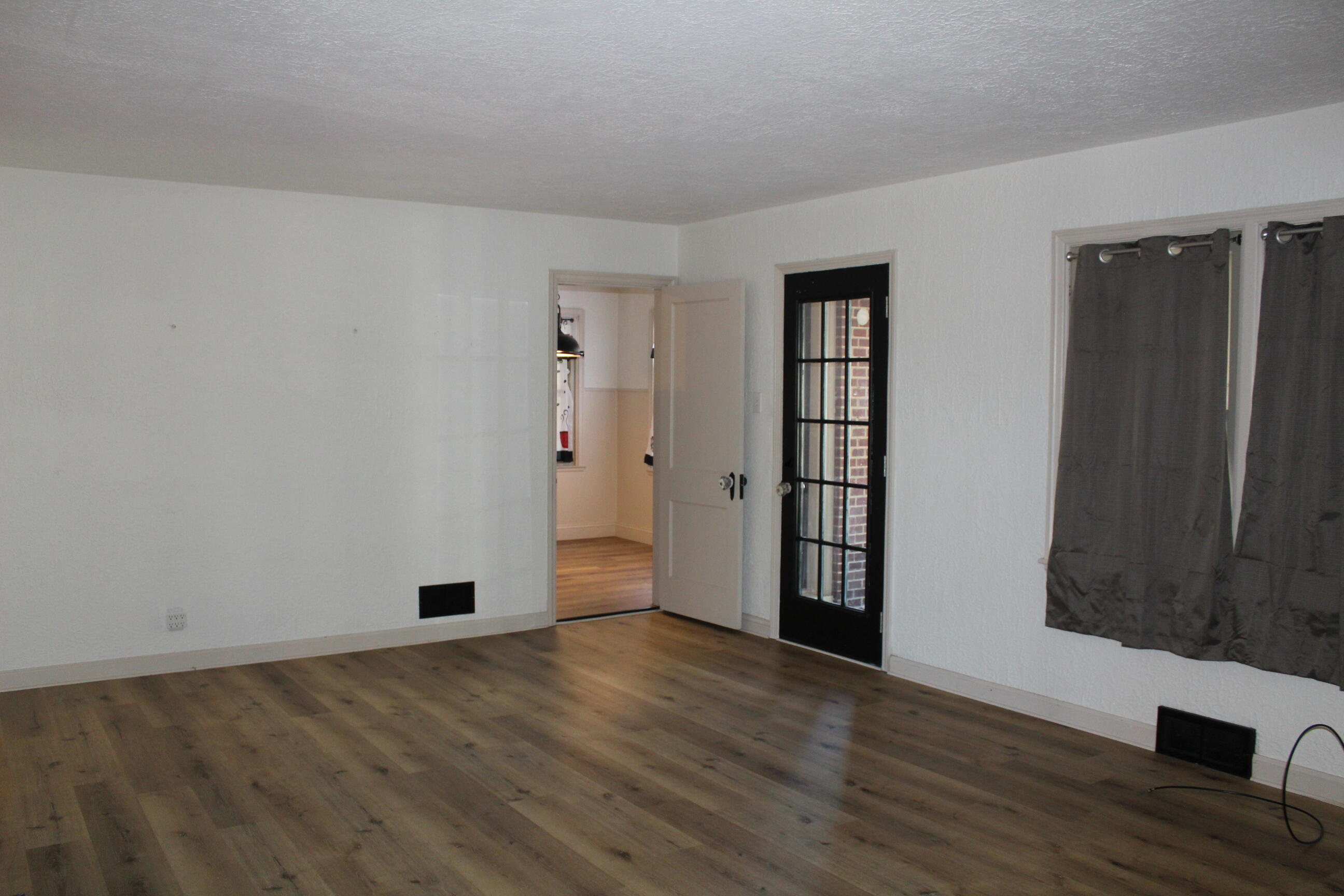 47 N Wright Avenue Property Photo 4