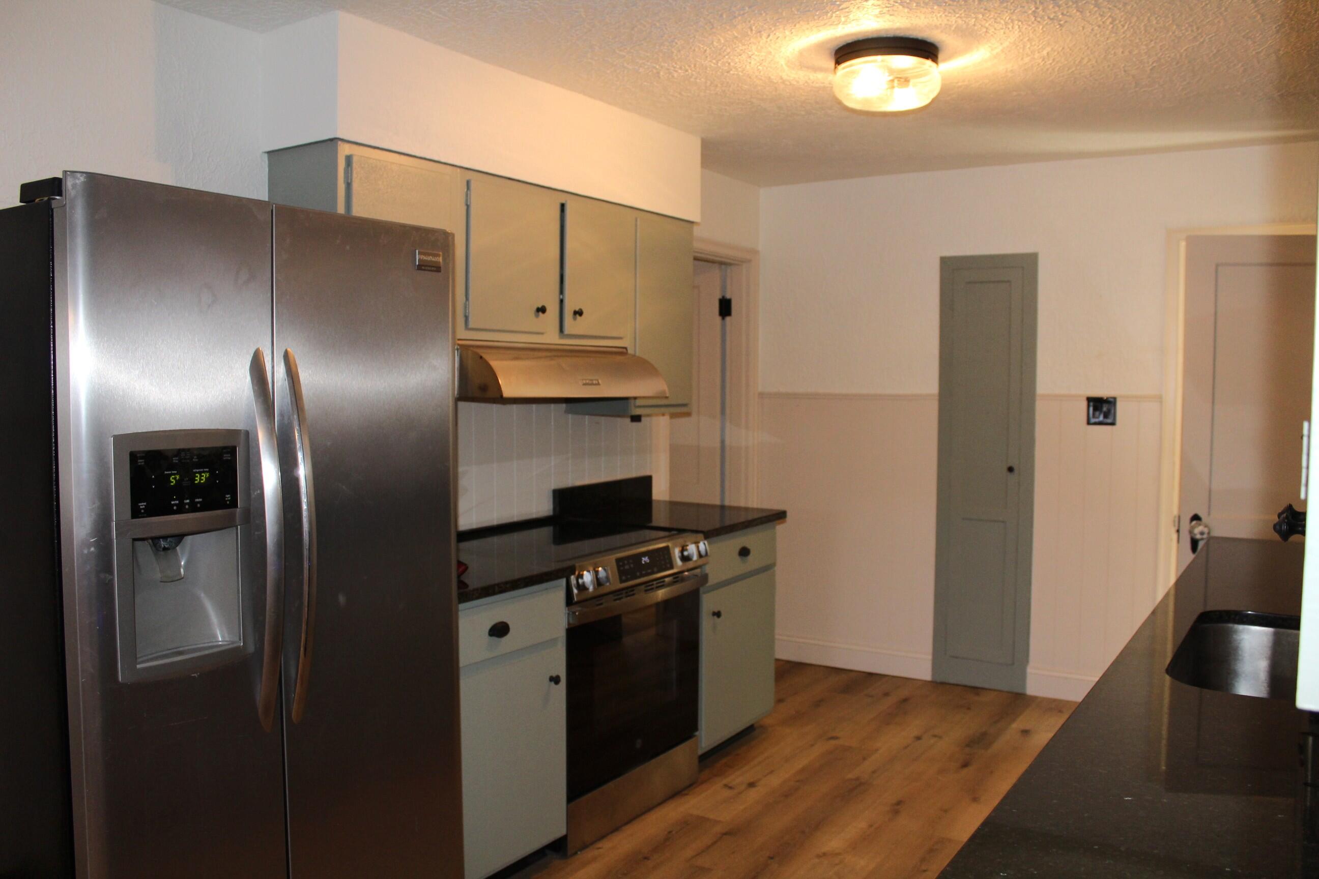 47 N Wright Avenue Property Photo 9