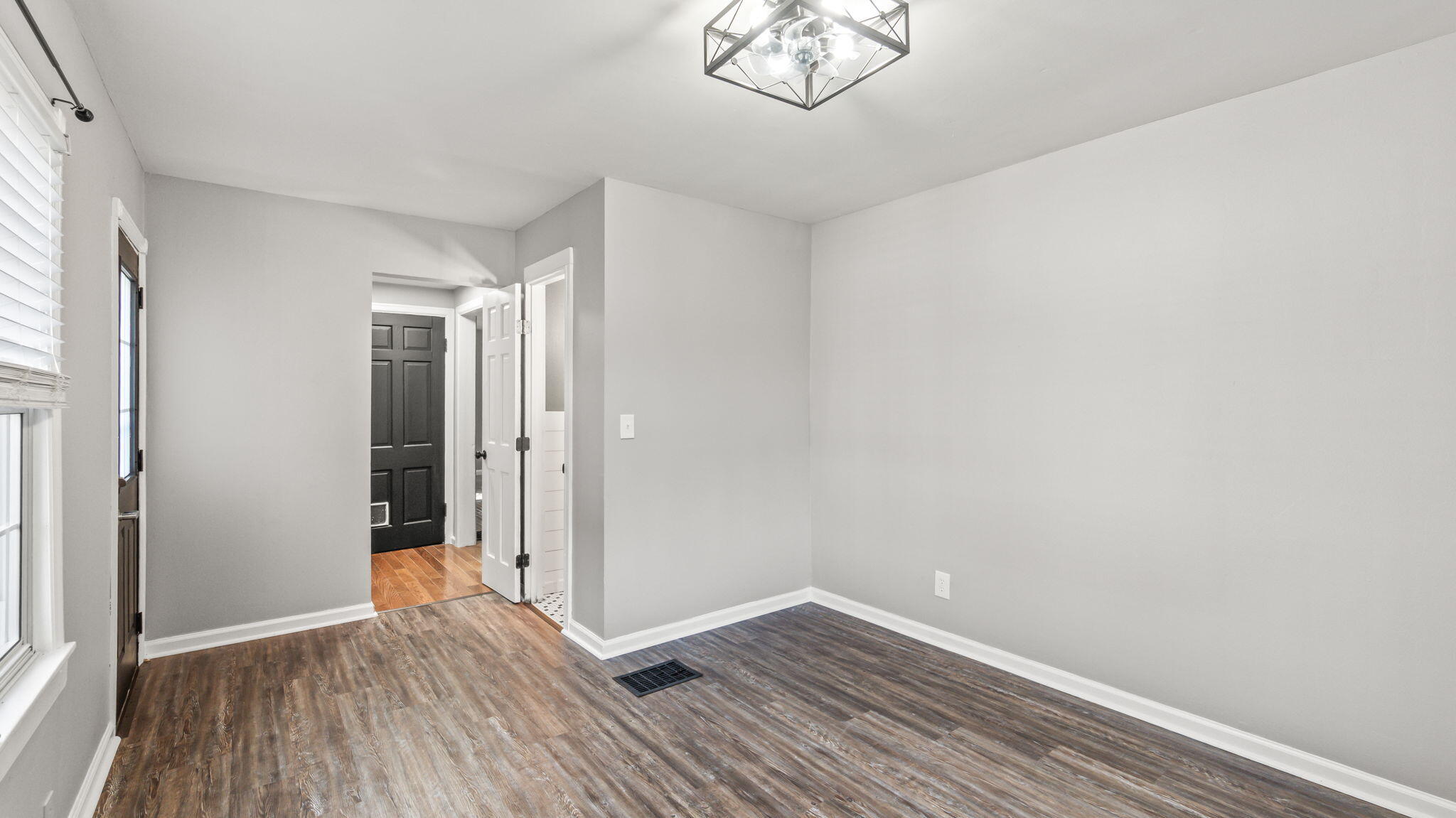 1423 Crestview Drive Property Photo 14