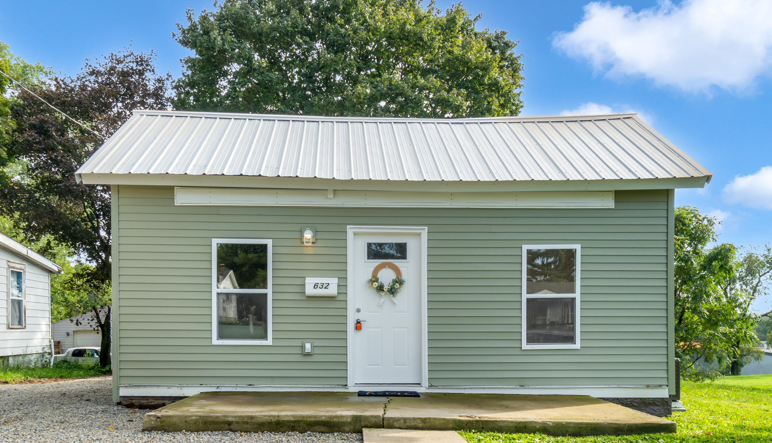 632 Oakland Avenue Property Photo 1