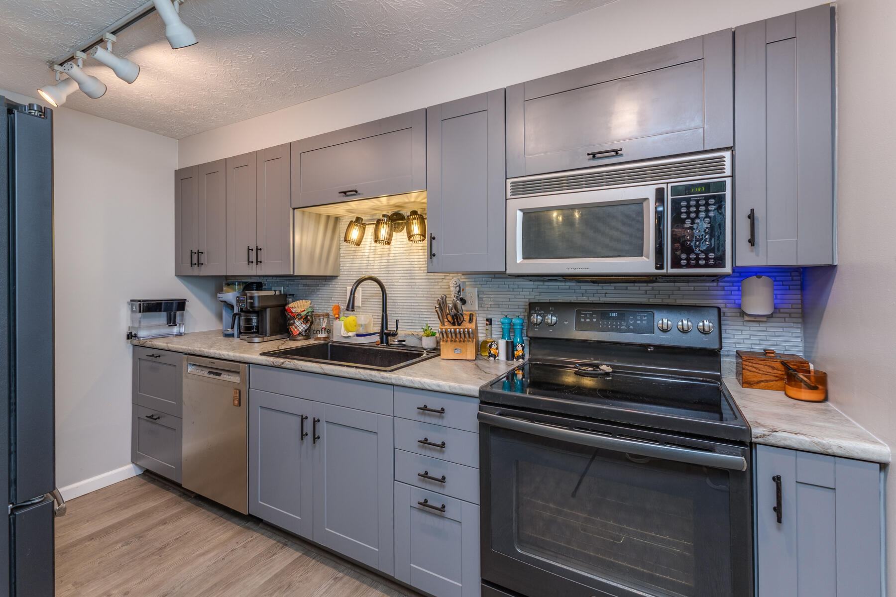 413 Windsor Avenue Property Photo 11