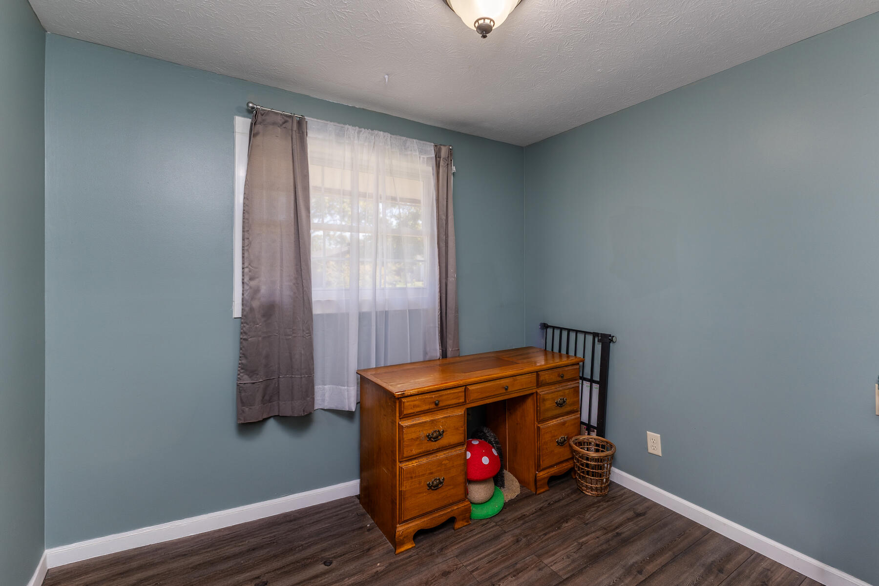413 Windsor Avenue Property Photo 19
