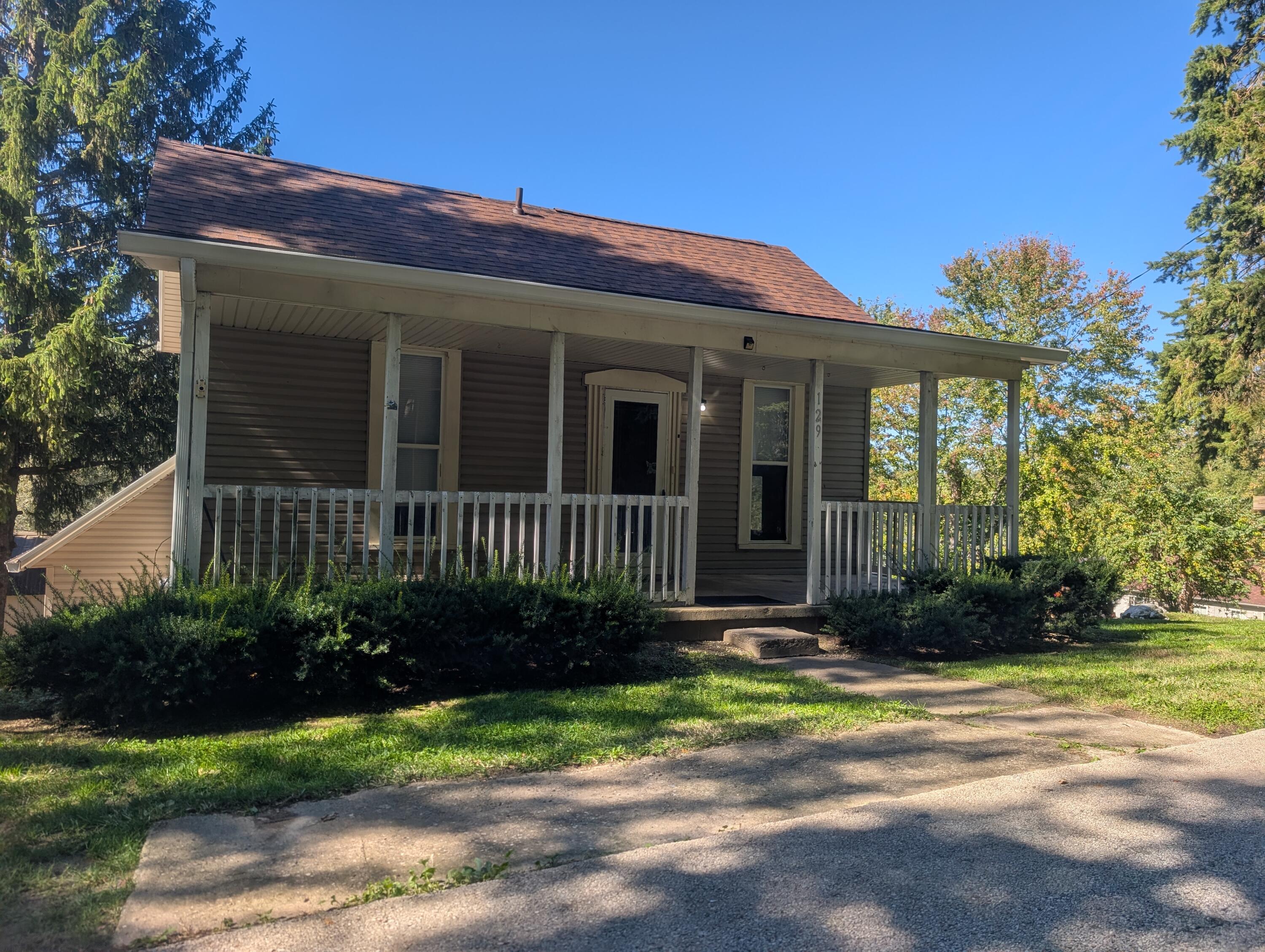 129 Hill Avenue Property Photo 1