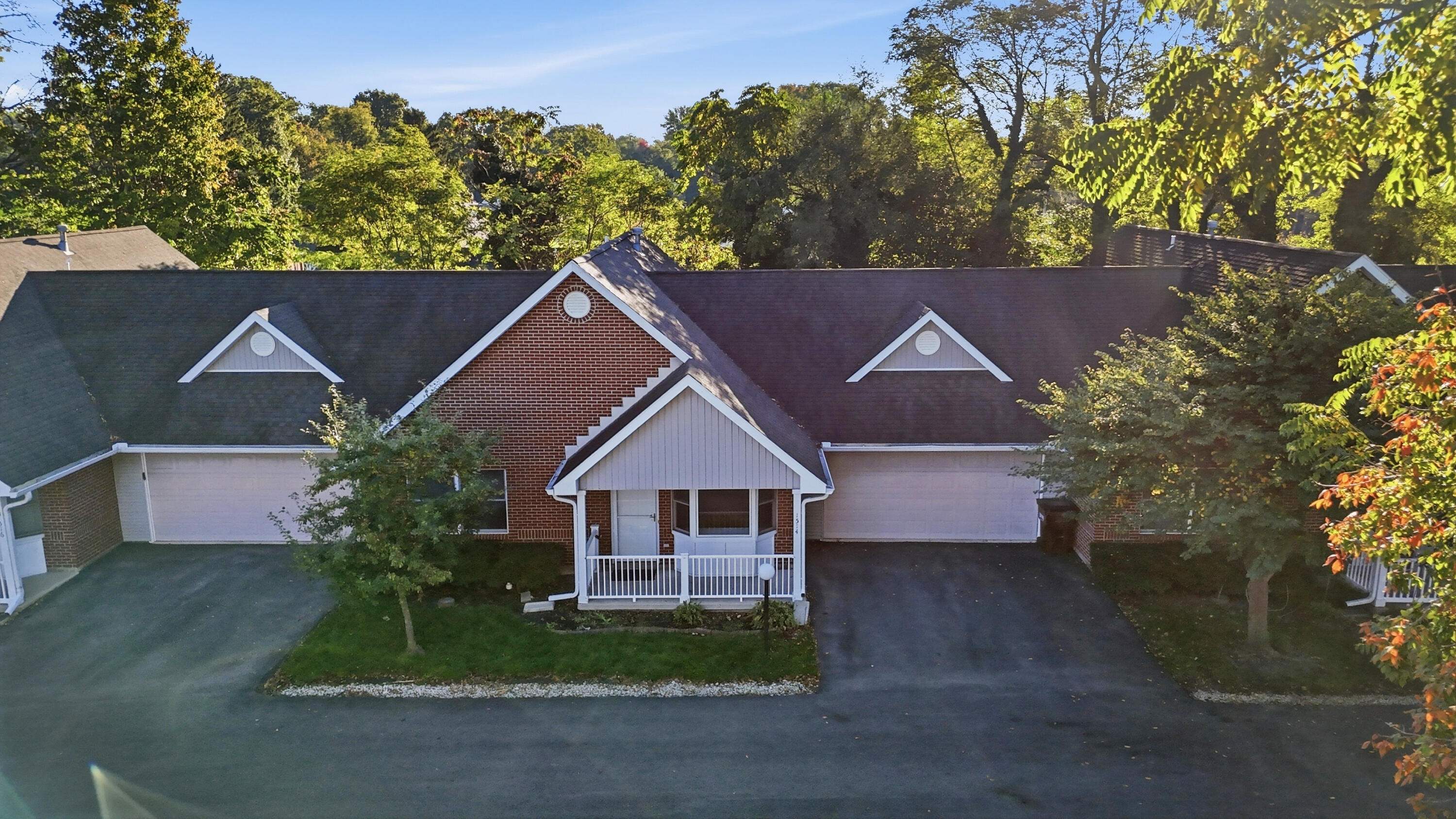 1514 E Ridgeview Circle Property Photo 1