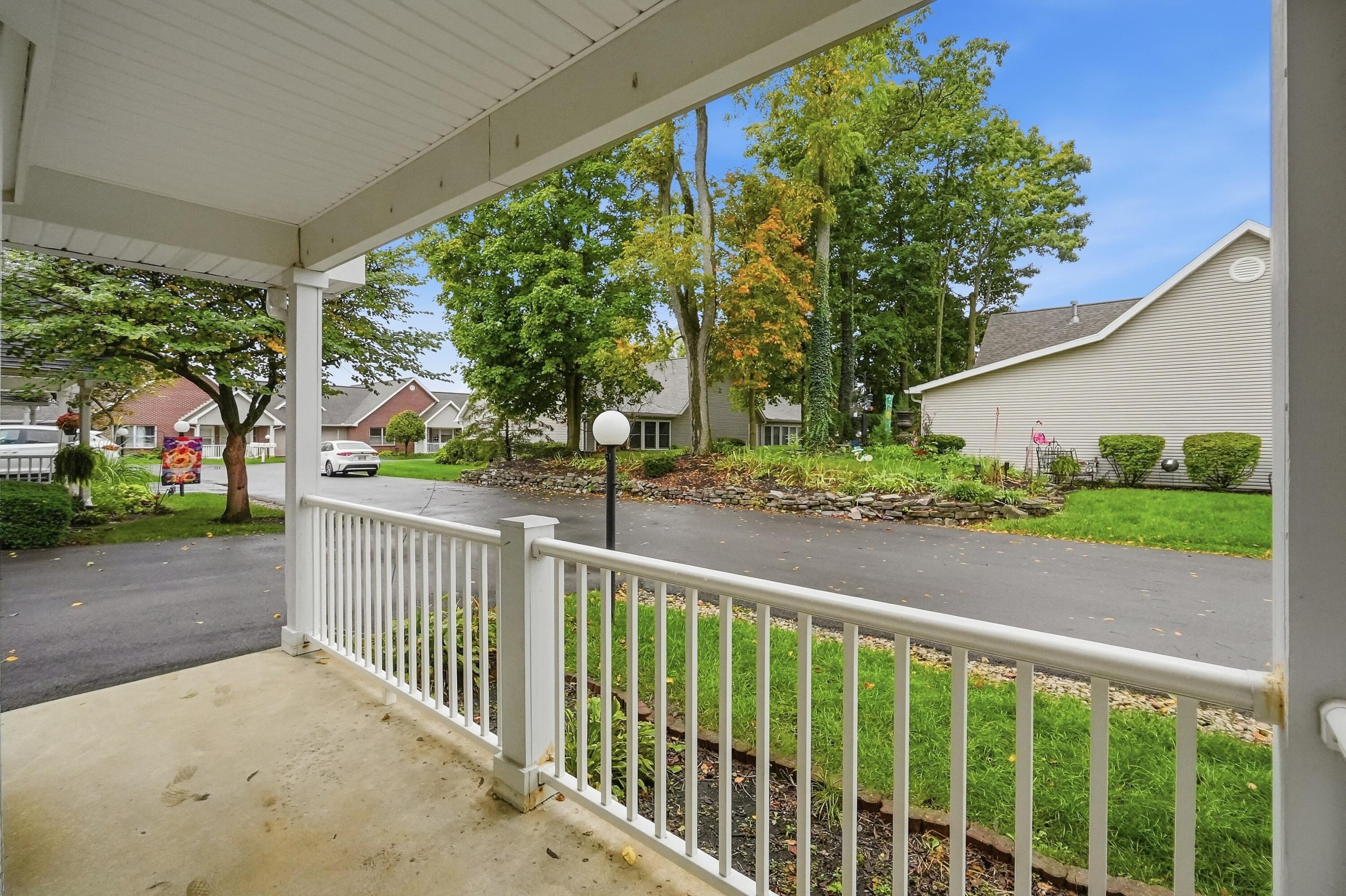 1514 E Ridgeview Circle Property Photo 9