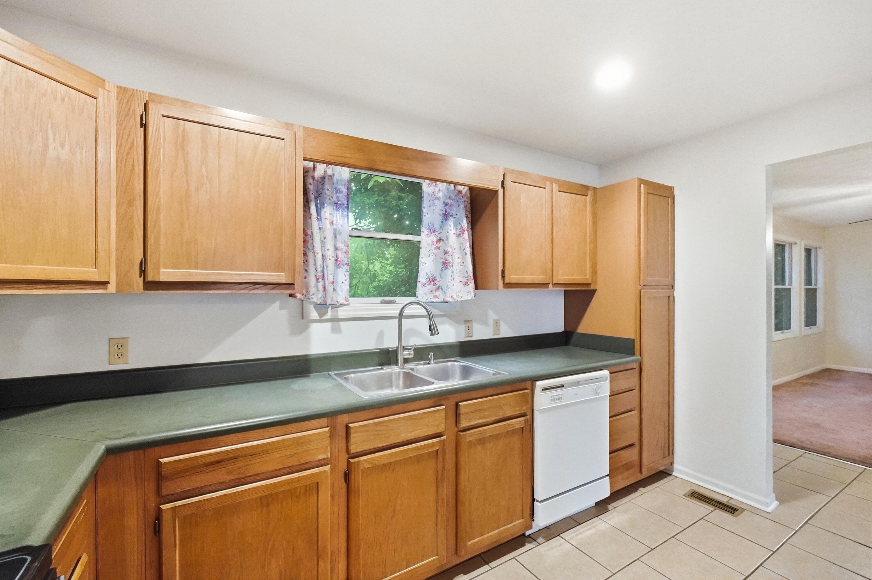 1514 E Ridgeview Circle Property Photo 16