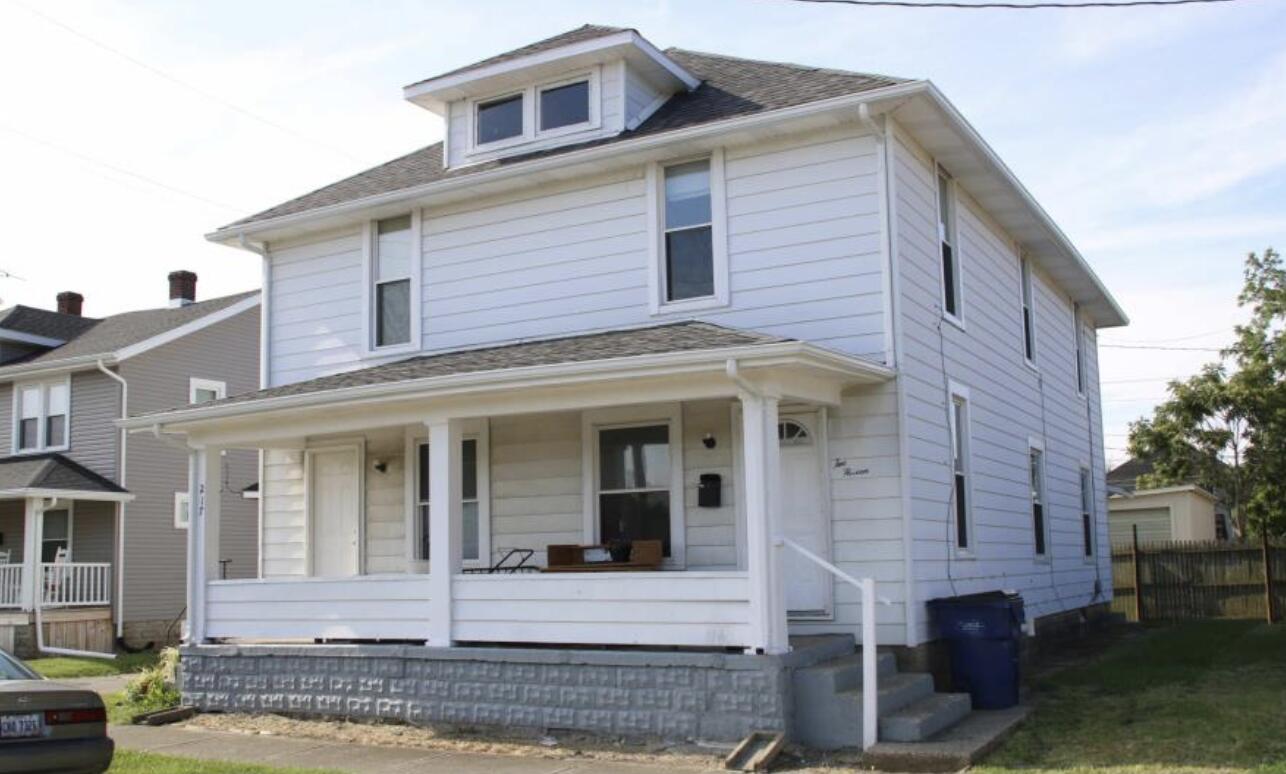 215-217 Warren Drive