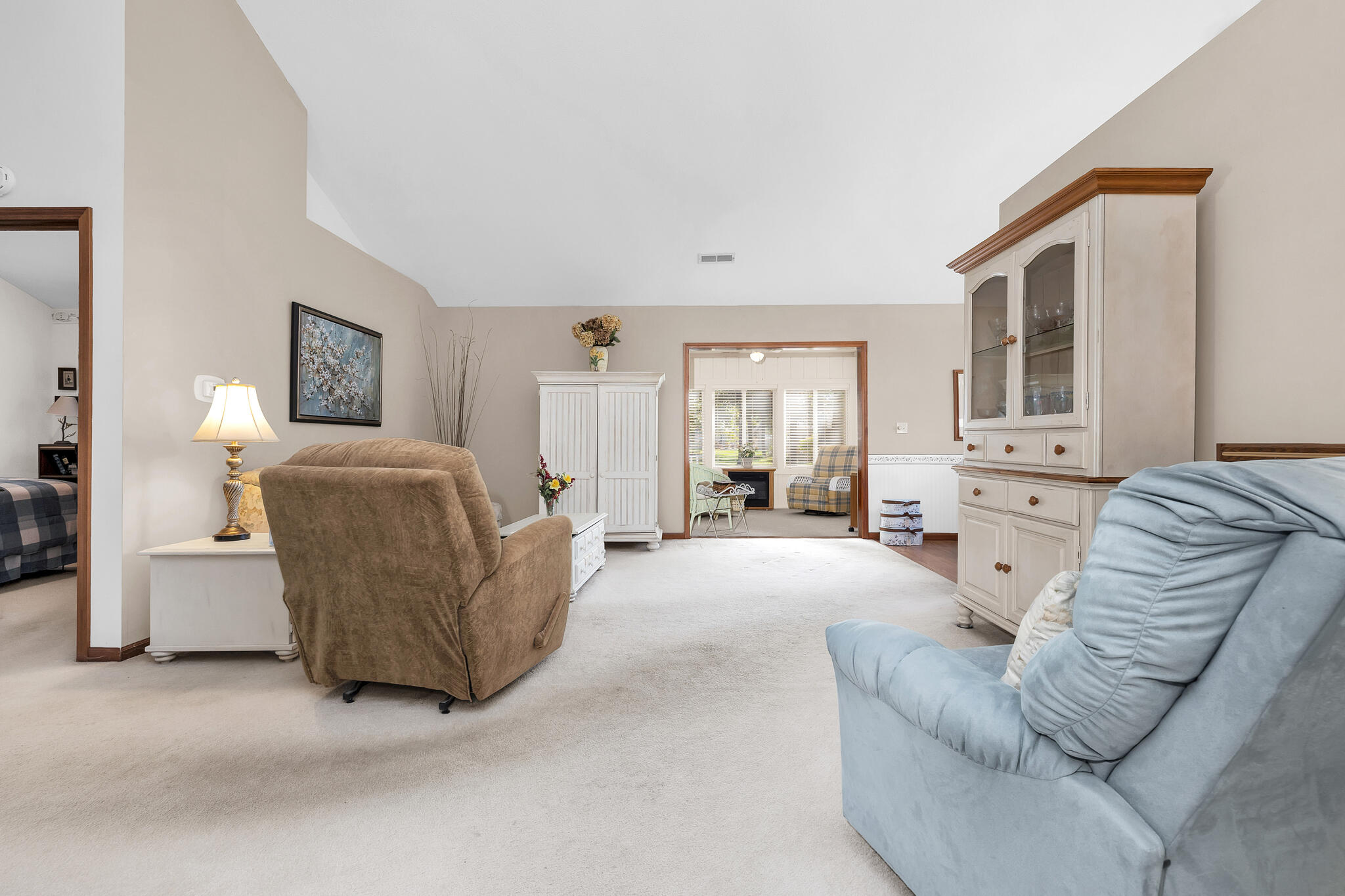 416 Woodside Place Property Photo 4