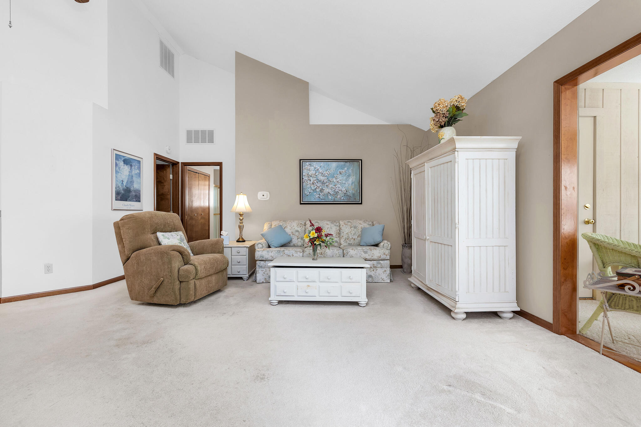 416 Woodside Place Property Photo 6
