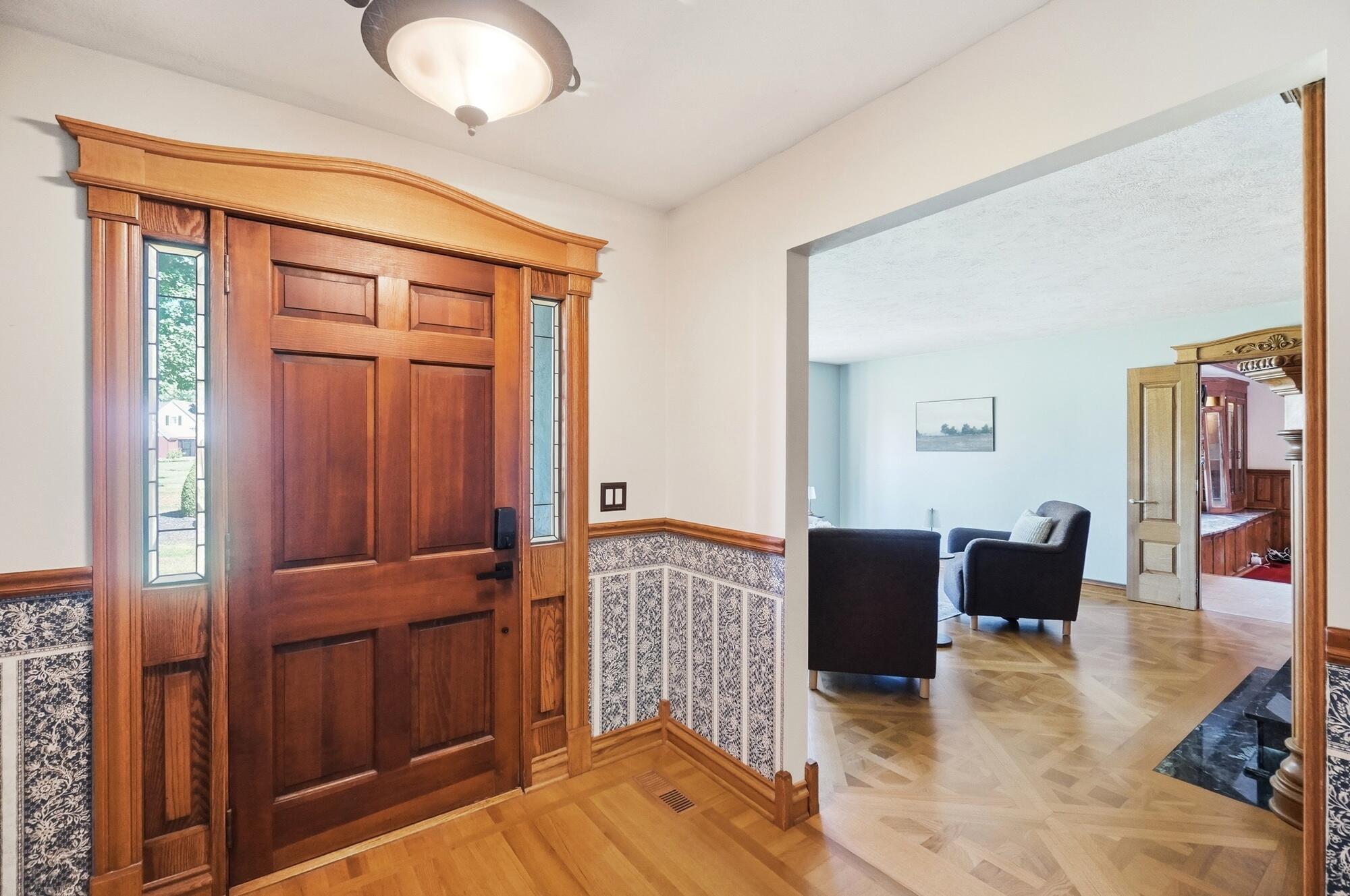 609 Aberfelda Drive Property Photo 11