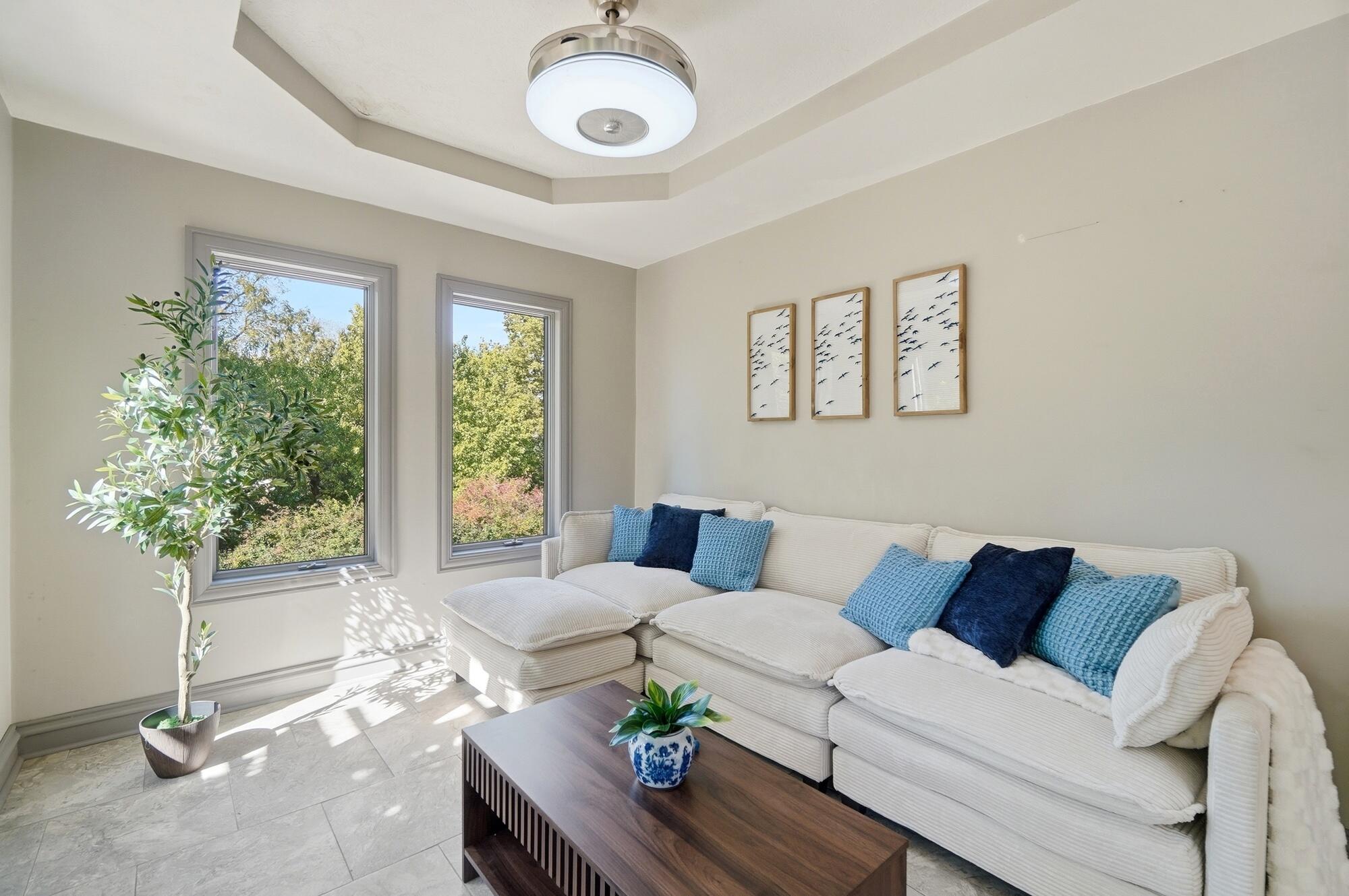609 Aberfelda Drive Property Photo 31