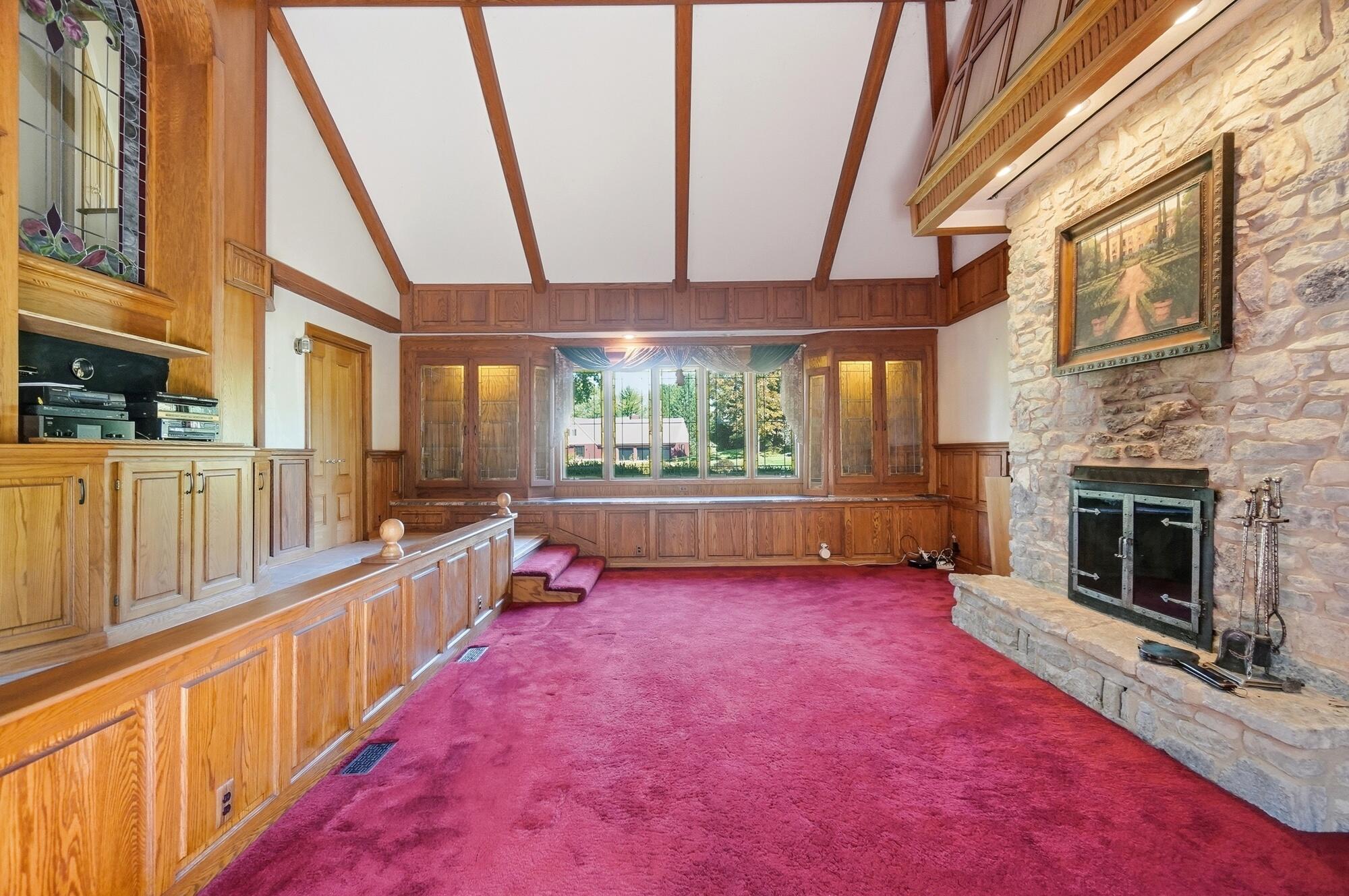 609 Aberfelda Drive Property Photo 35