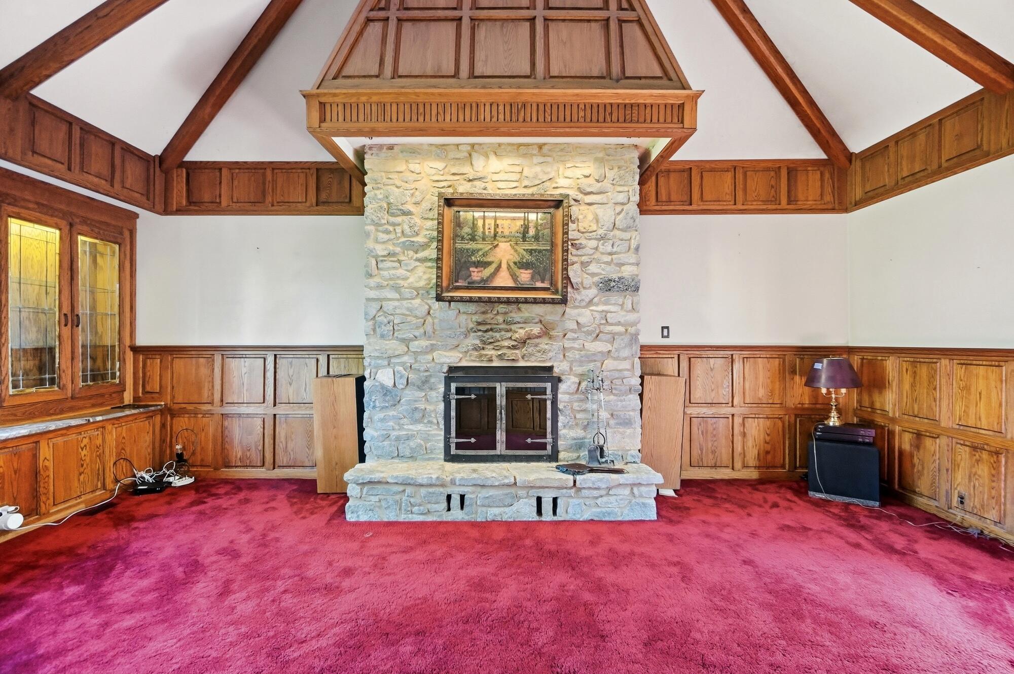 609 Aberfelda Drive Property Photo 36