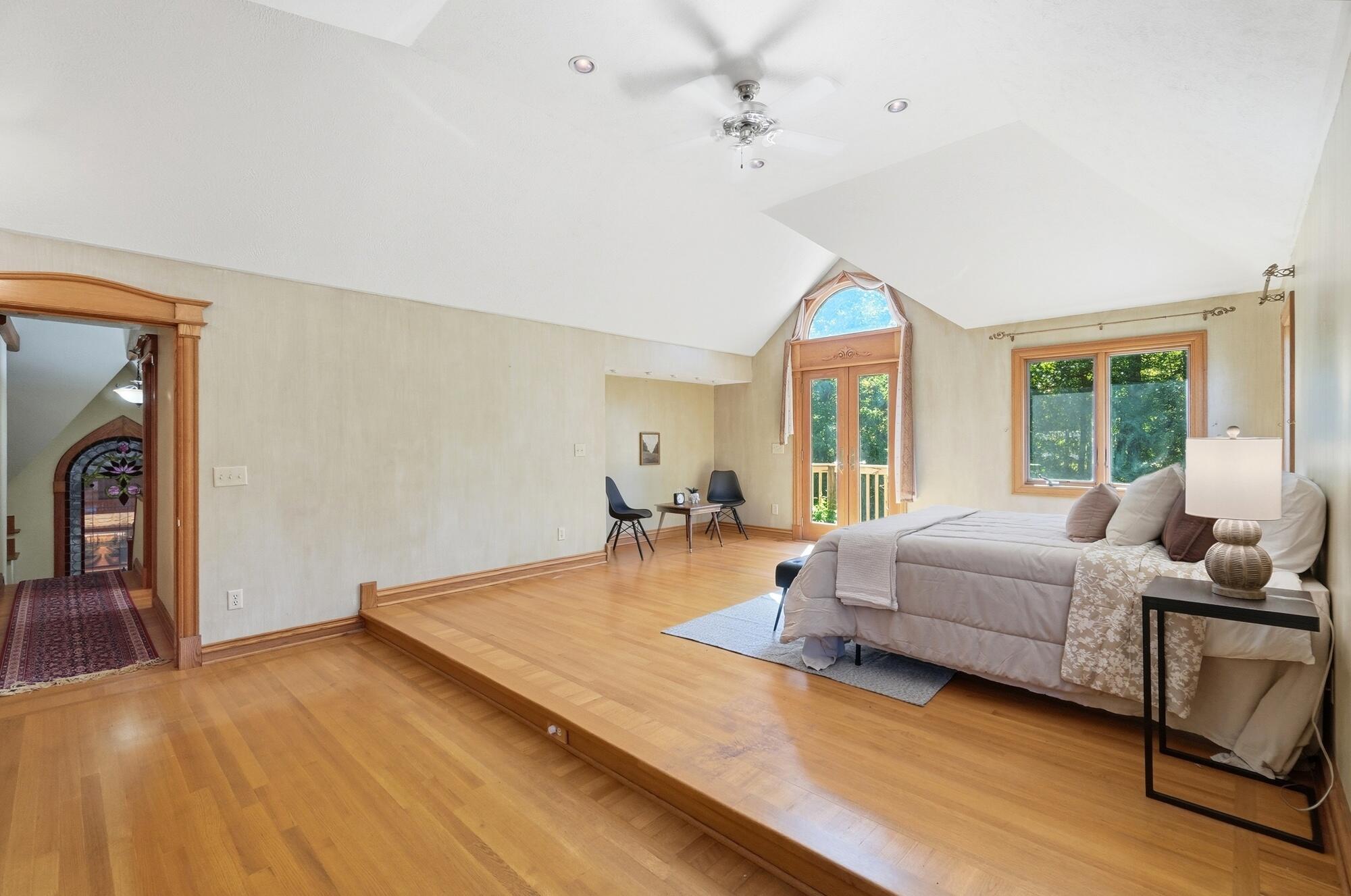 609 Aberfelda Drive Property Photo 41
