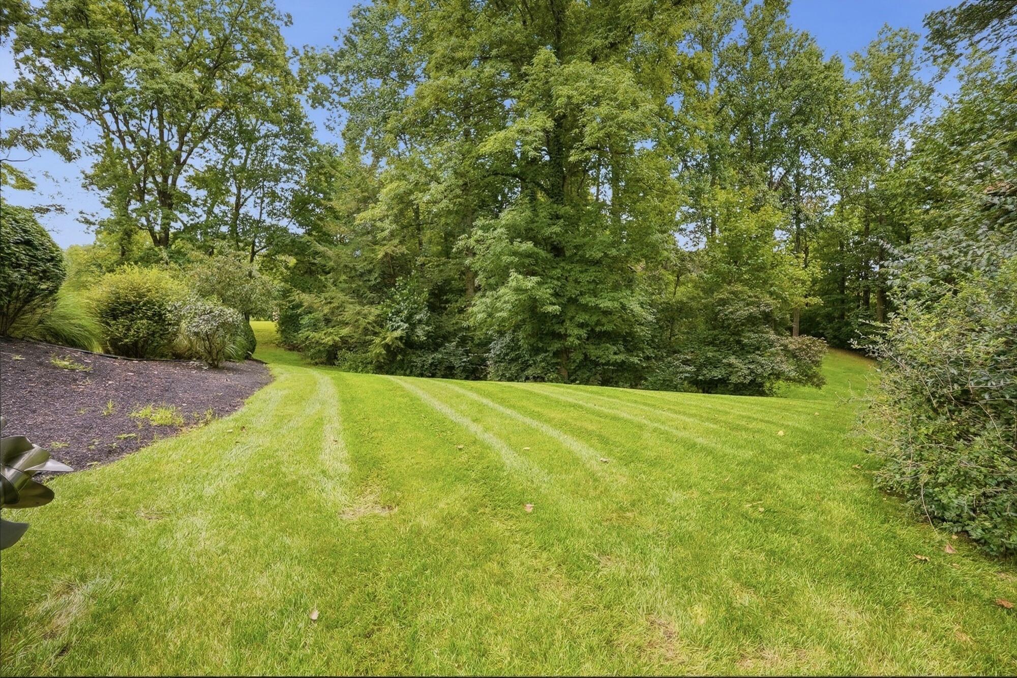 609 Aberfelda Drive Property Photo 66