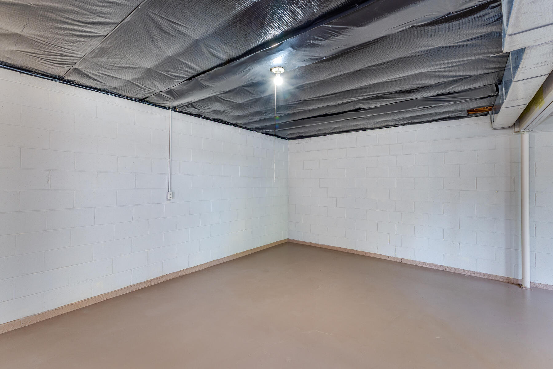 15 Windmere Drive Property Photo 36