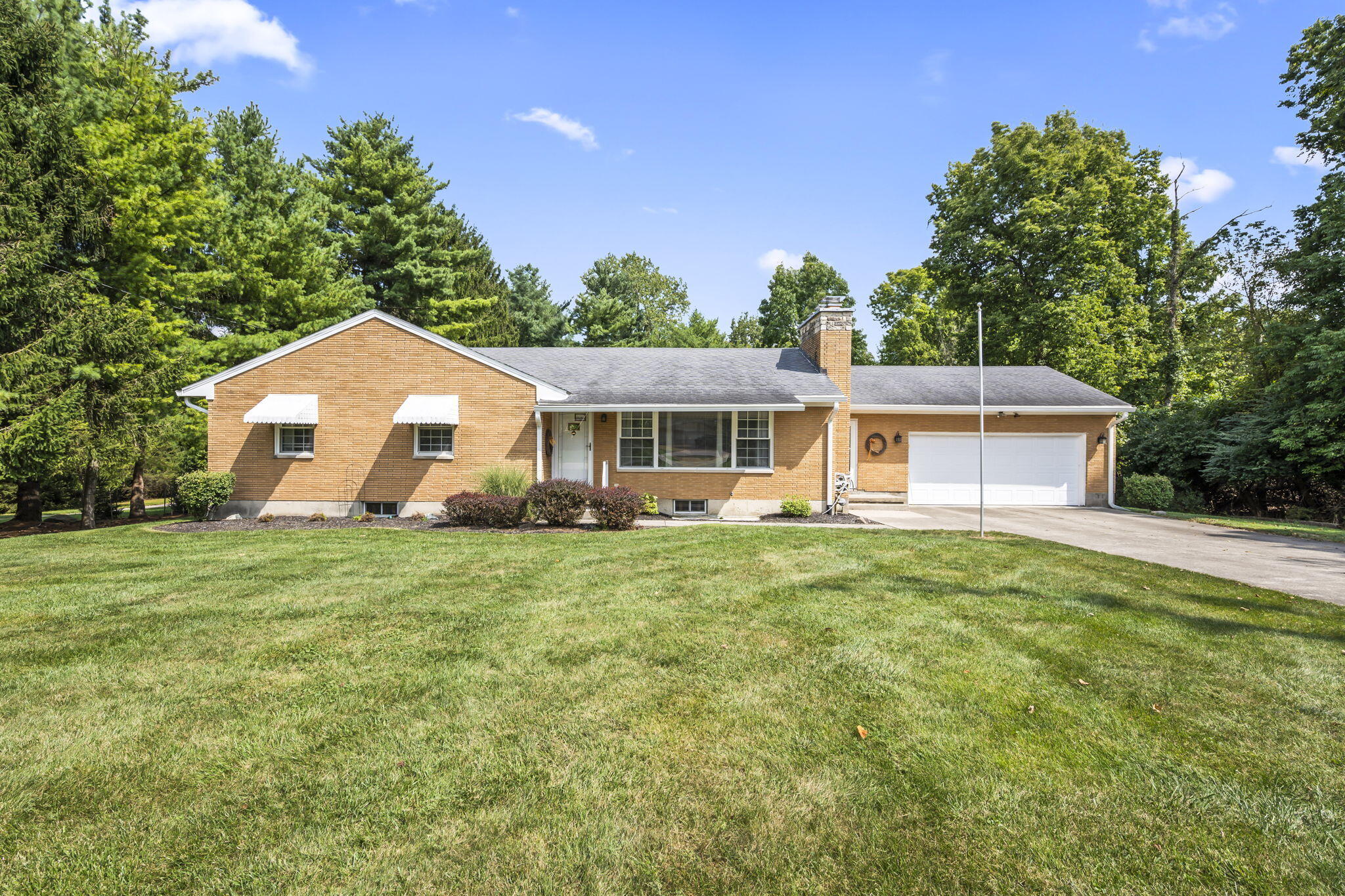 1125 N Sunset Drive Property Photo 1