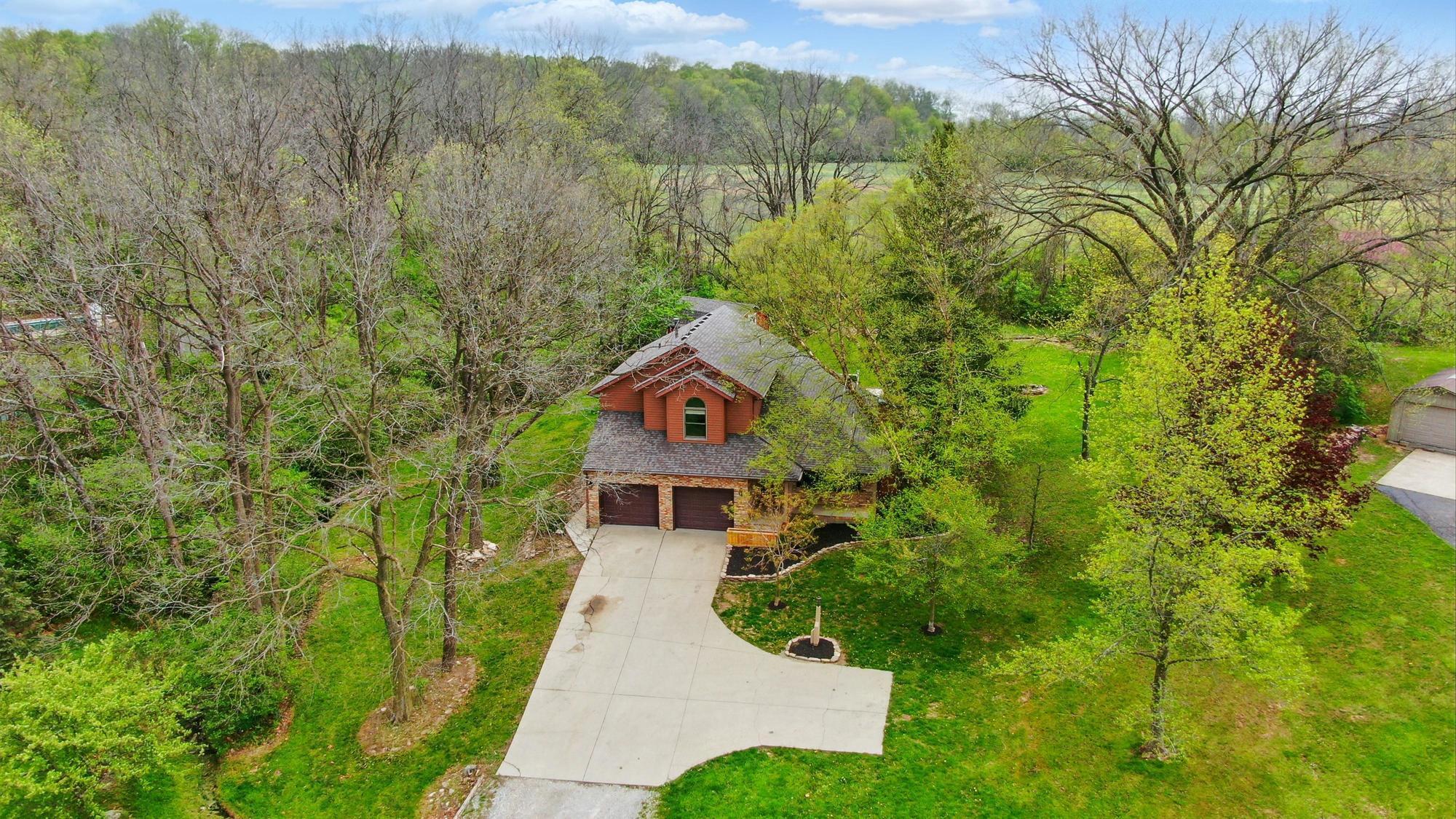 81 Country Road Property Photo 1