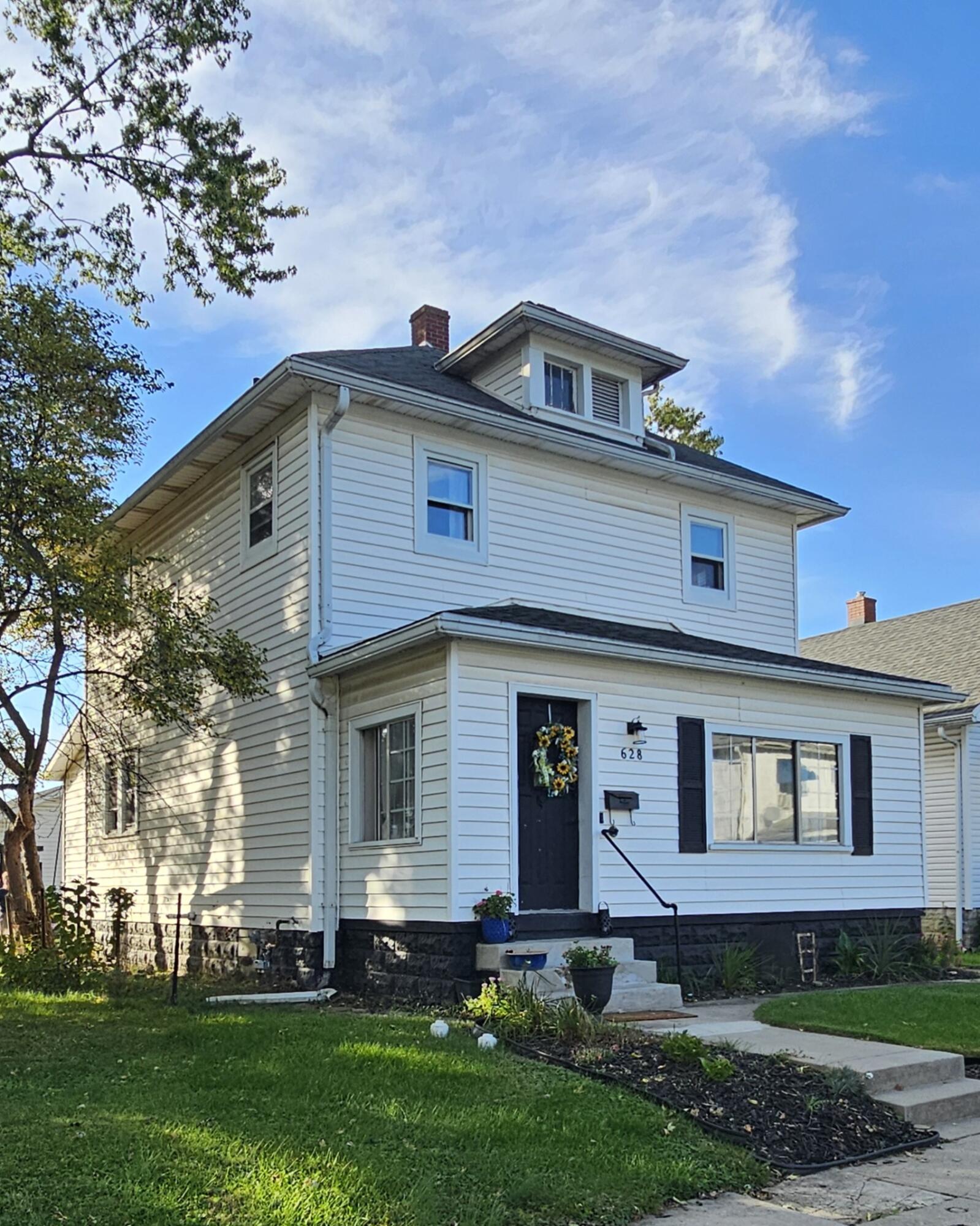 628 Adams Street Property Photo 1