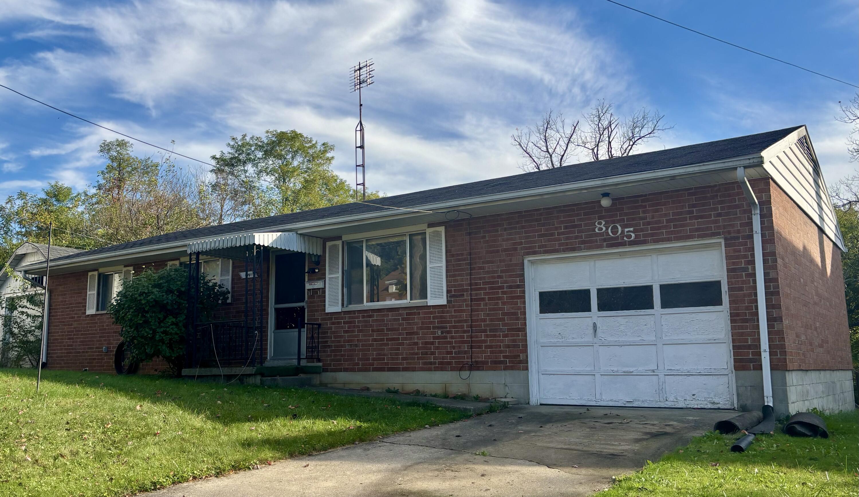 805 Fielding Road Property Photo 1