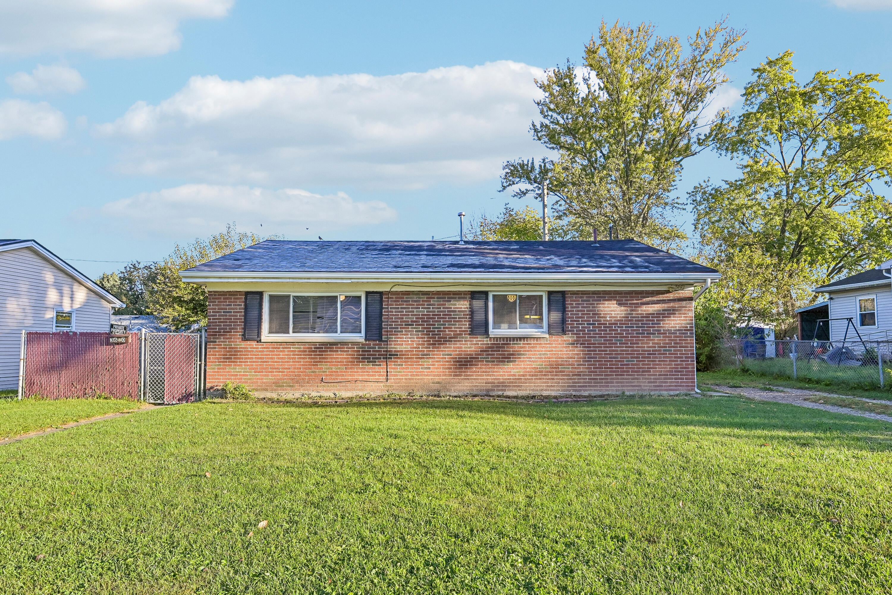 360 Sweetman Avenue Property Photo 1